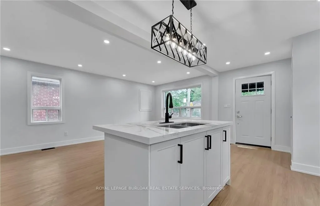 Photo 6 of Unit Upper, 47 Macdonald Avenue, Hamilton, Kirkendall — HOMEH