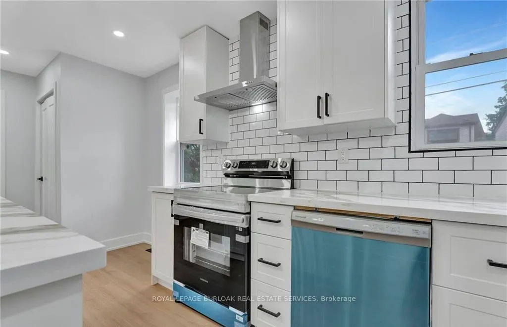 Photo 9 of Unit Upper, 47 Macdonald Avenue, Hamilton, Kirkendall — HOMEH