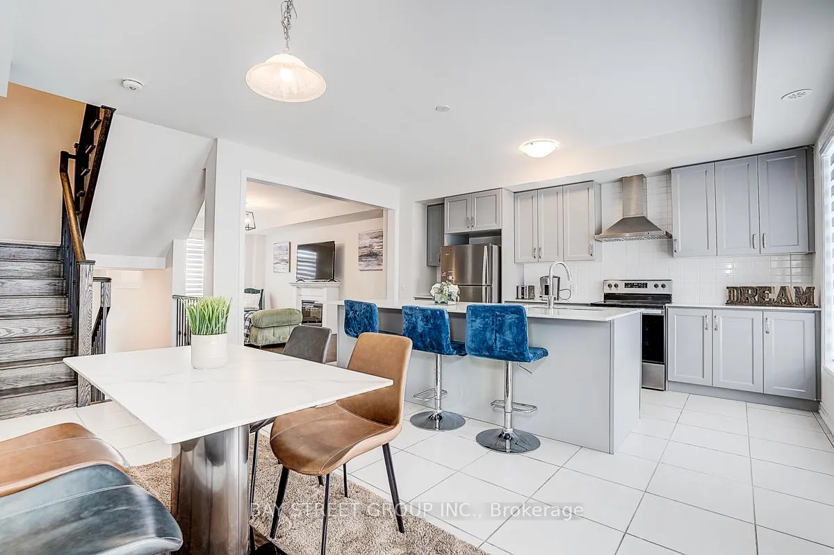 Photo 17 of 19 Morrison Crescent, Whitby, Rural Whitby — HOMEH