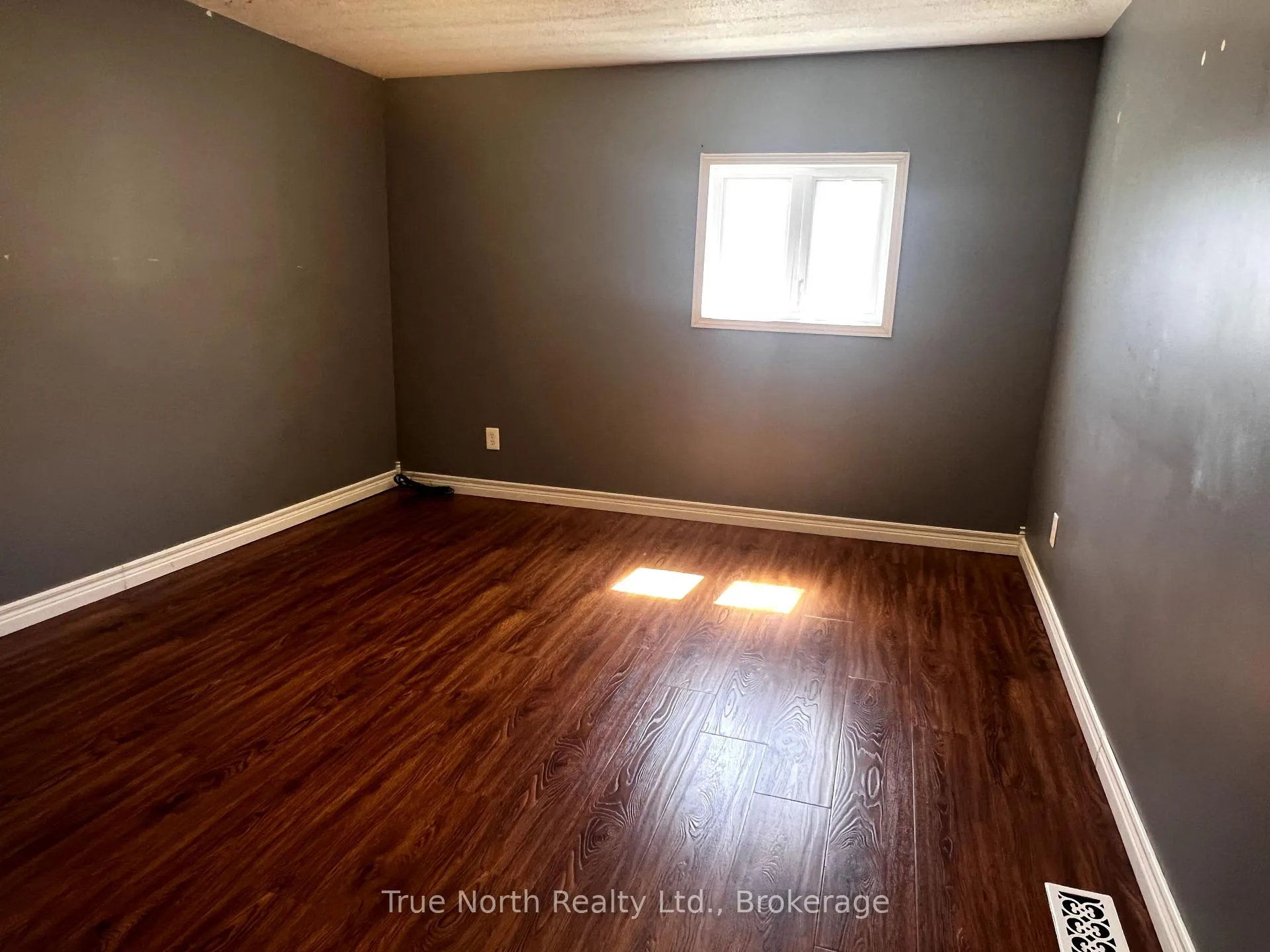 Photo 13 of 20 Kolb Avenue, Kapuskasing — HOMEH