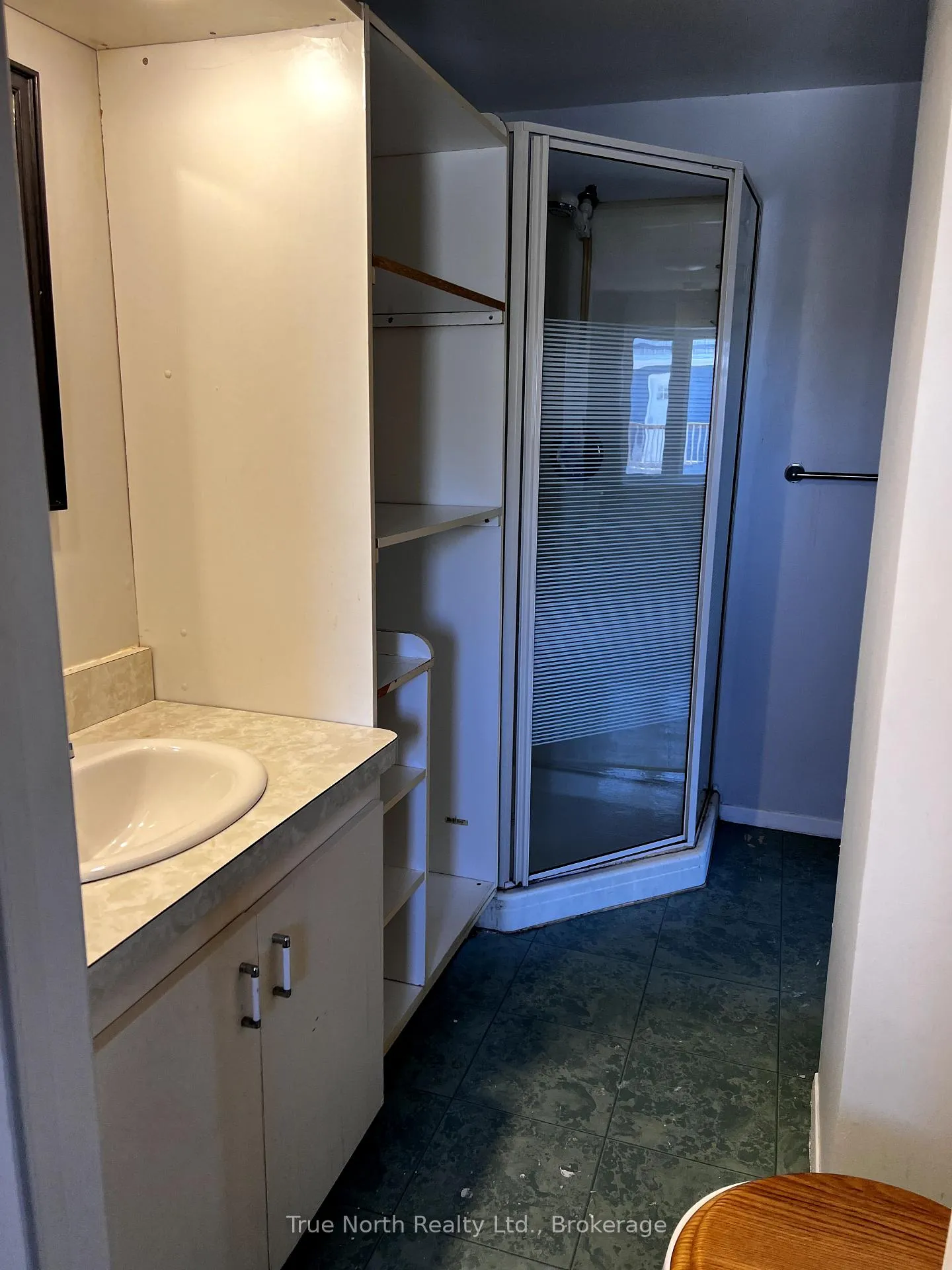 Photo 16 of 20 Kolb Avenue, Kapuskasing — HOMEH