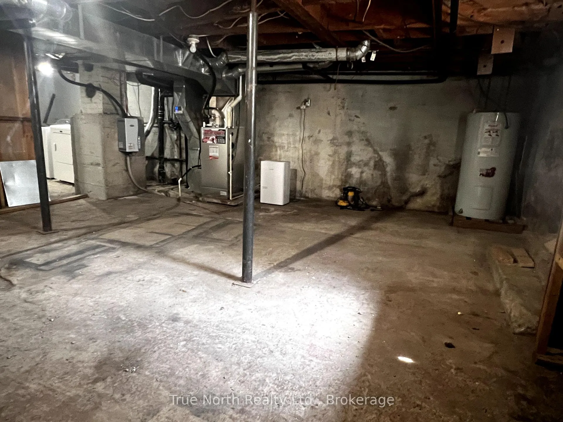 Photo 19 of 20 Kolb Avenue, Kapuskasing — HOMEH