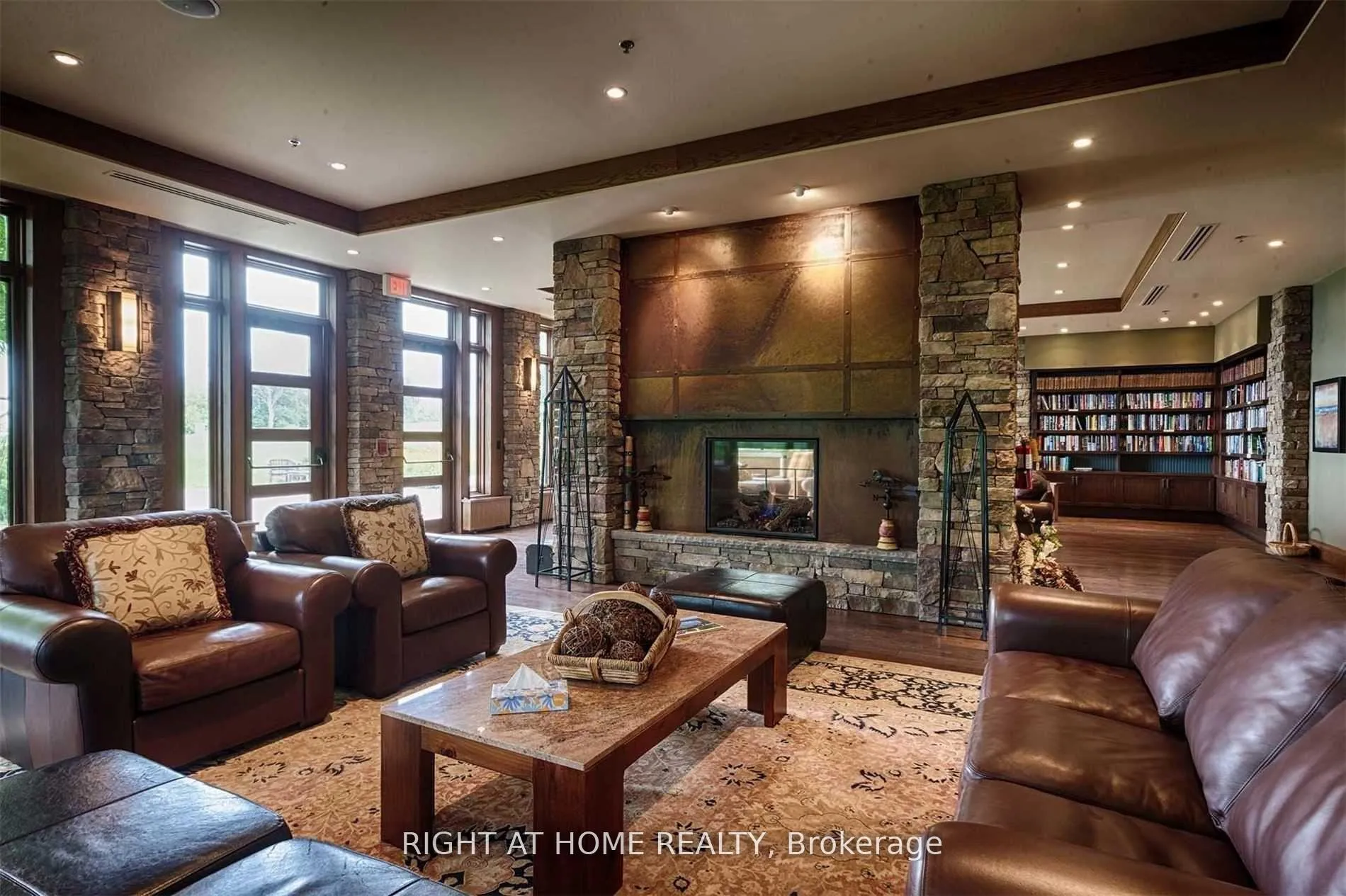 Photo 3 of 124 West Ridge Drive, Blue Mountains — HOMEH