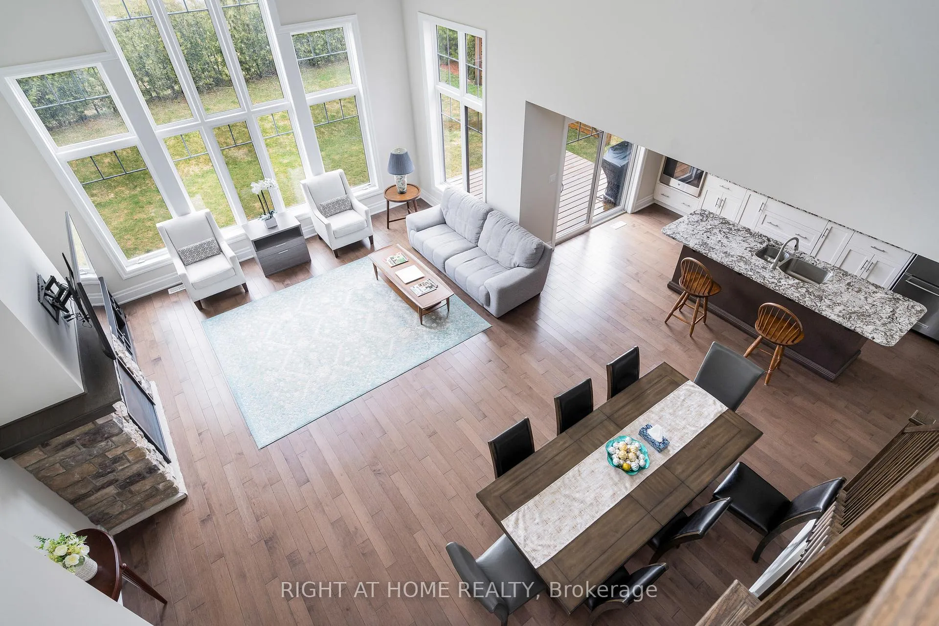 Photo 4 of 124 West Ridge Drive, Blue Mountains — HOMEH