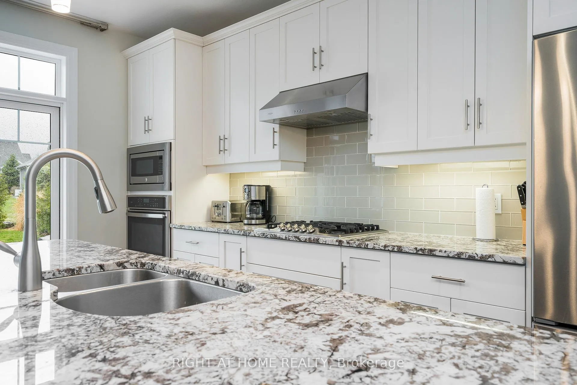 Photo 11 of 124 West Ridge Drive, Blue Mountains — HOMEH