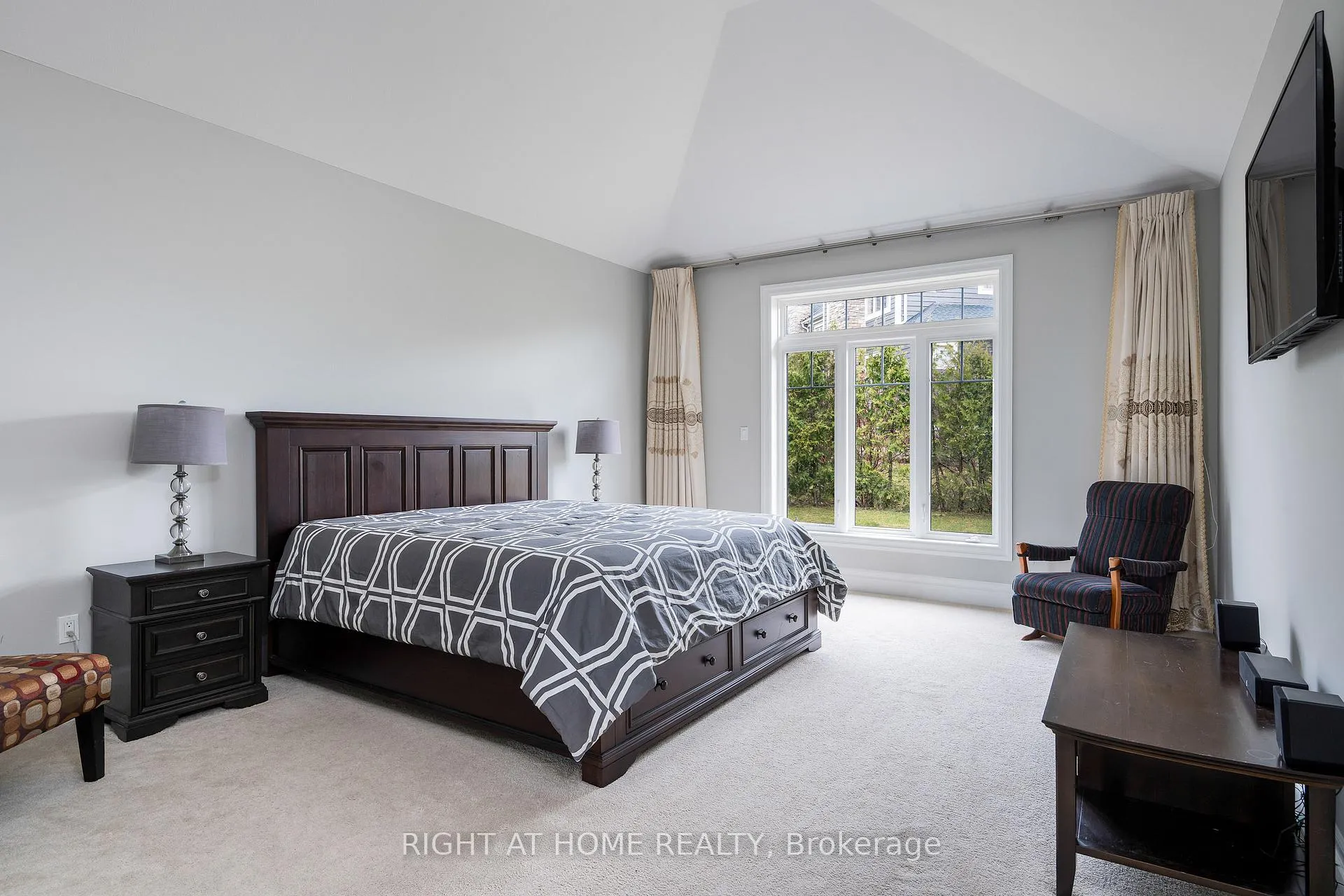 Photo 18 of 124 West Ridge Drive, Blue Mountains — HOMEH