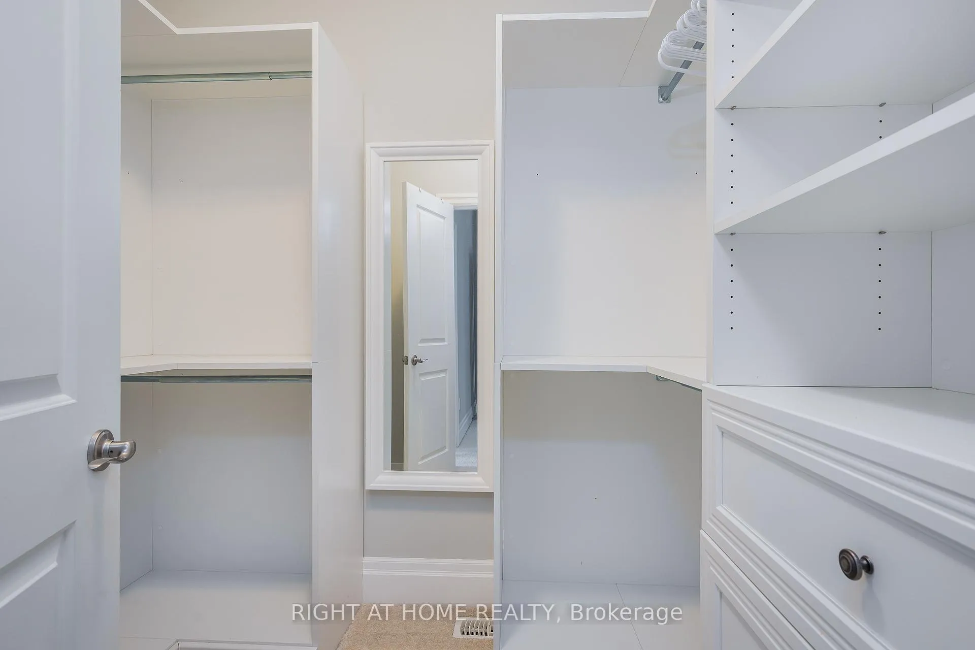 Photo 20 of 124 West Ridge Drive, Blue Mountains — HOMEH