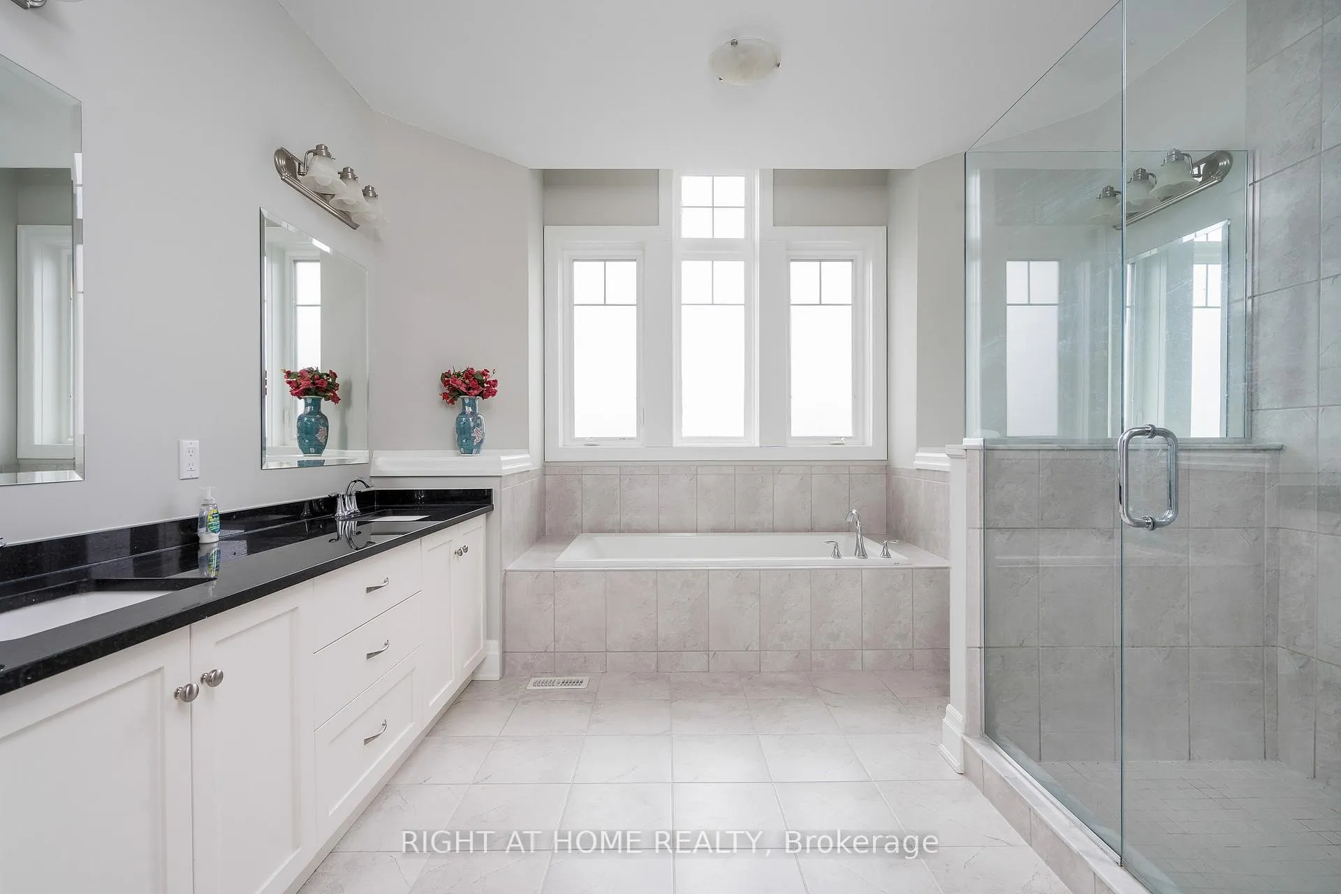 Photo 21 of 124 West Ridge Drive, Blue Mountains — HOMEH
