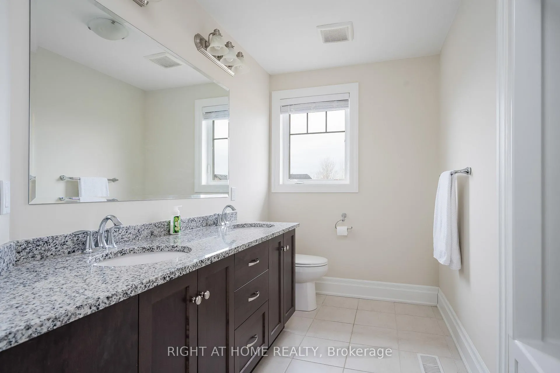 Photo 25 of 124 West Ridge Drive, Blue Mountains — HOMEH