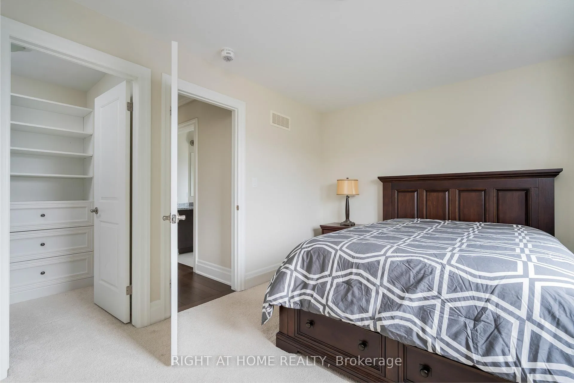 Photo 26 of 124 West Ridge Drive, Blue Mountains — HOMEH