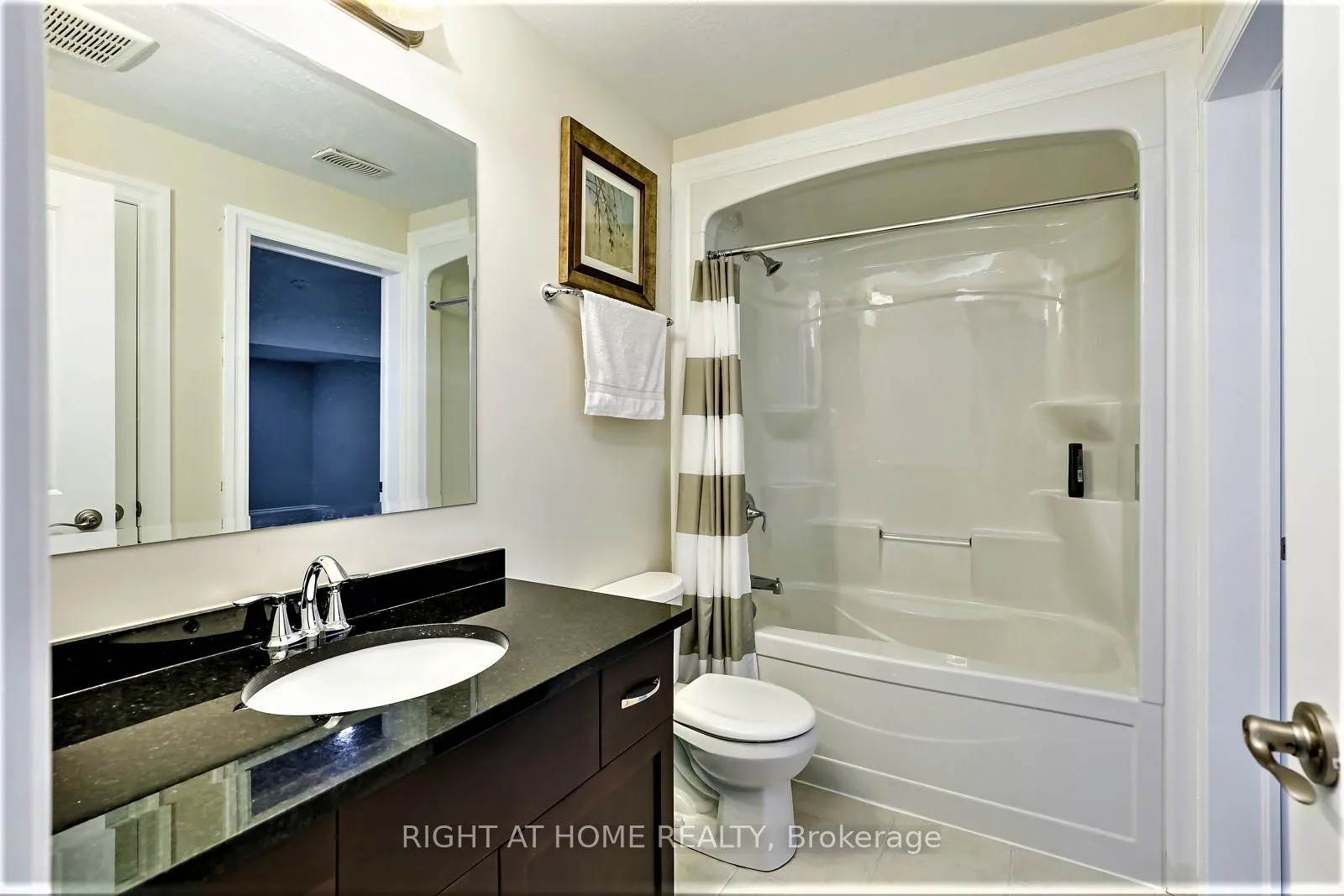 Photo 31 of 124 West Ridge Drive, Blue Mountains — HOMEH