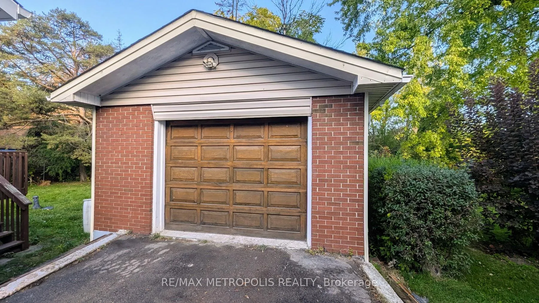 Photo 5 of 83 Longwood Drive, Waterloo, Lakeshore Village — HOMEH
