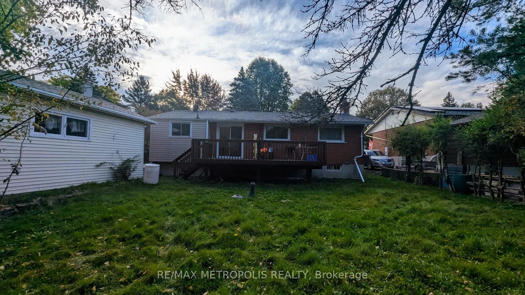 Photo 6 of 83 Longwood Drive, Waterloo, Lakeshore Village — HOMEH