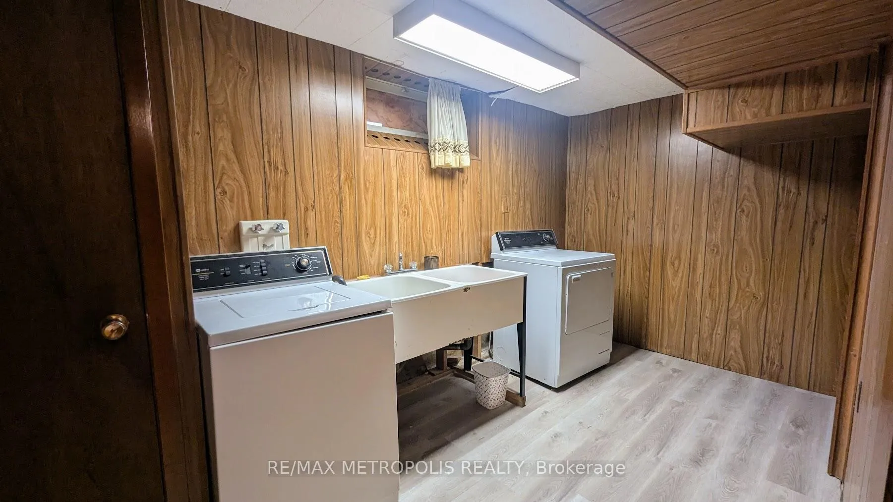 Photo 17 of 83 Longwood Drive, Waterloo, Lakeshore Village — HOMEH