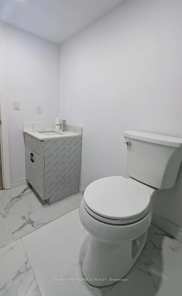 Photo 19 of 83 Longwood Drive, Waterloo, Lakeshore Village — HOMEH