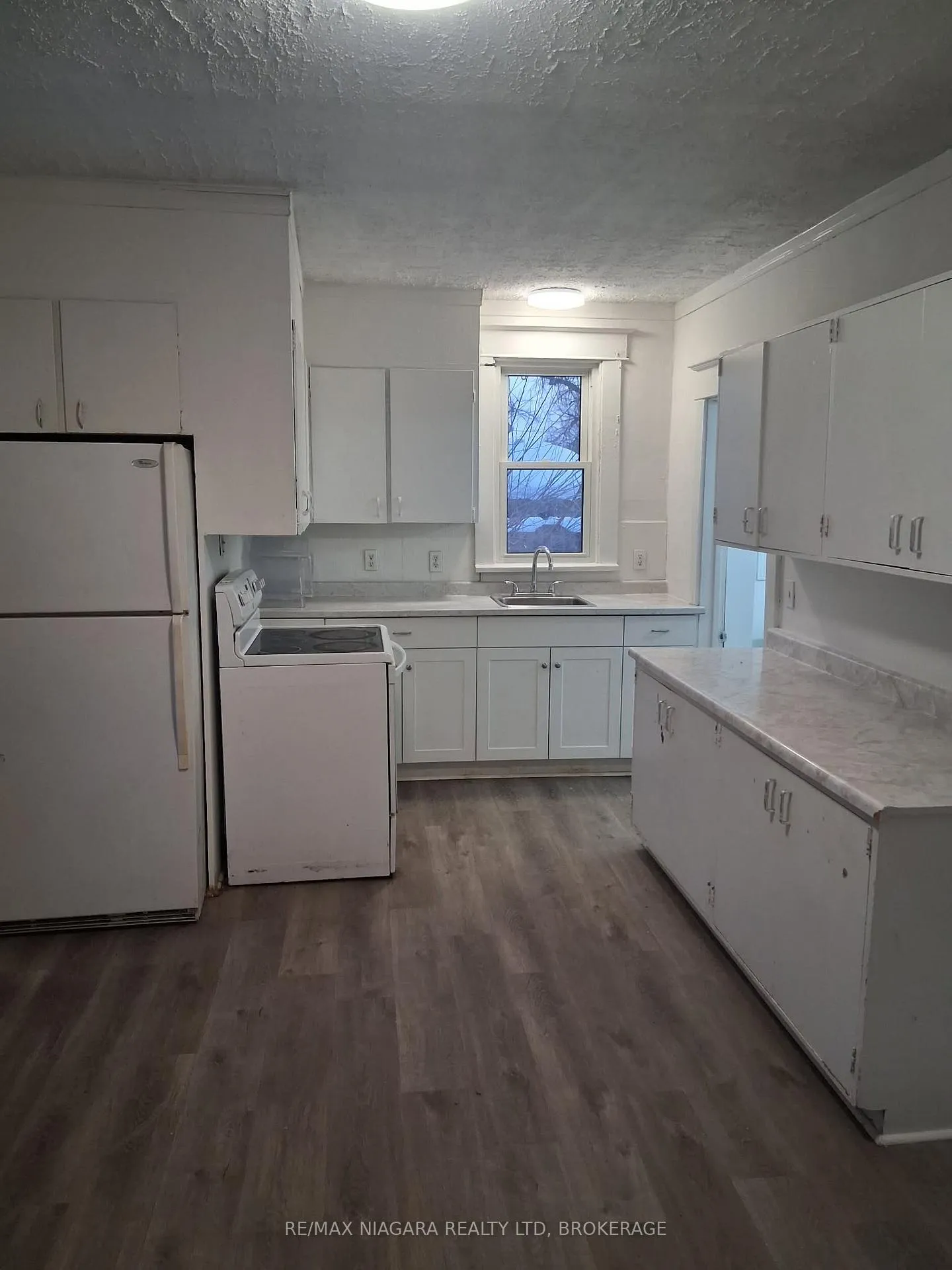 Photo 1 of 4916 Huron Street, Niagara Falls, Cherrywood — HOMEH
