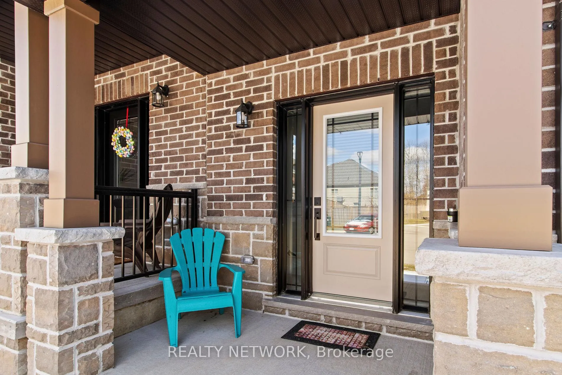 Photo 3 of 24 Tamarack Way, Norfolk, Simcoe — HOMEH