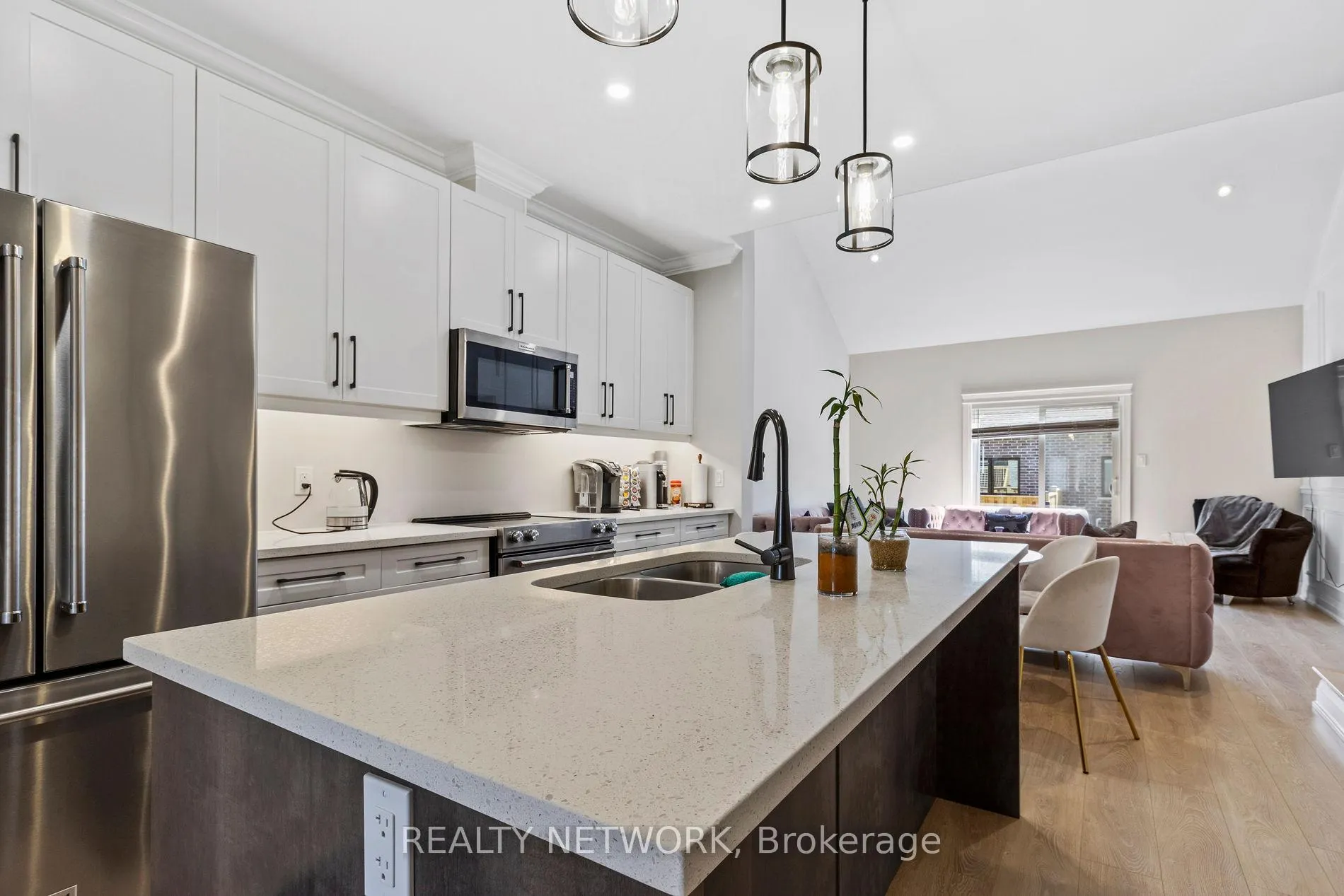 Photo 6 of 24 Tamarack Way, Norfolk, Simcoe — HOMEH