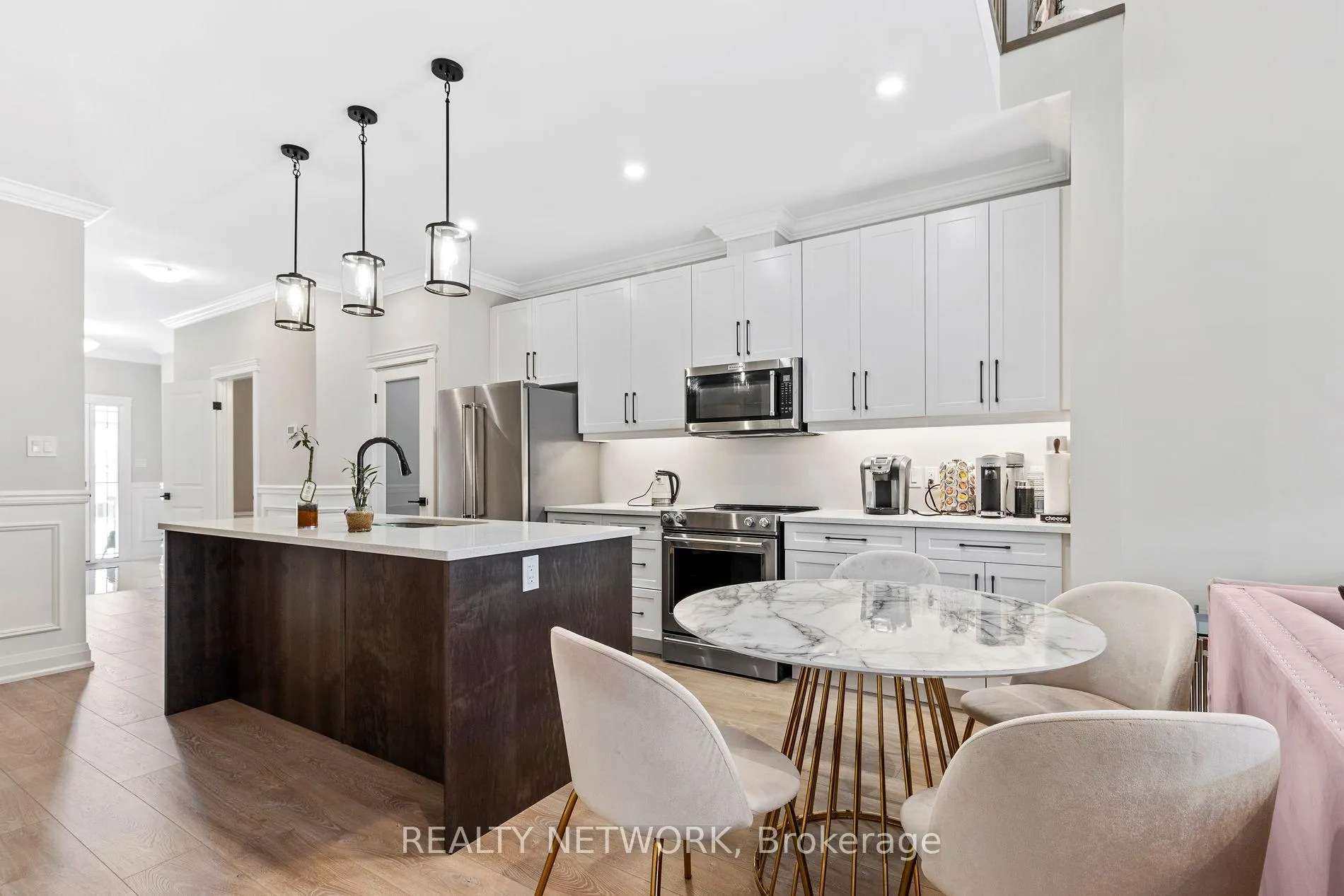 Photo 8 of 24 Tamarack Way, Norfolk, Simcoe — HOMEH