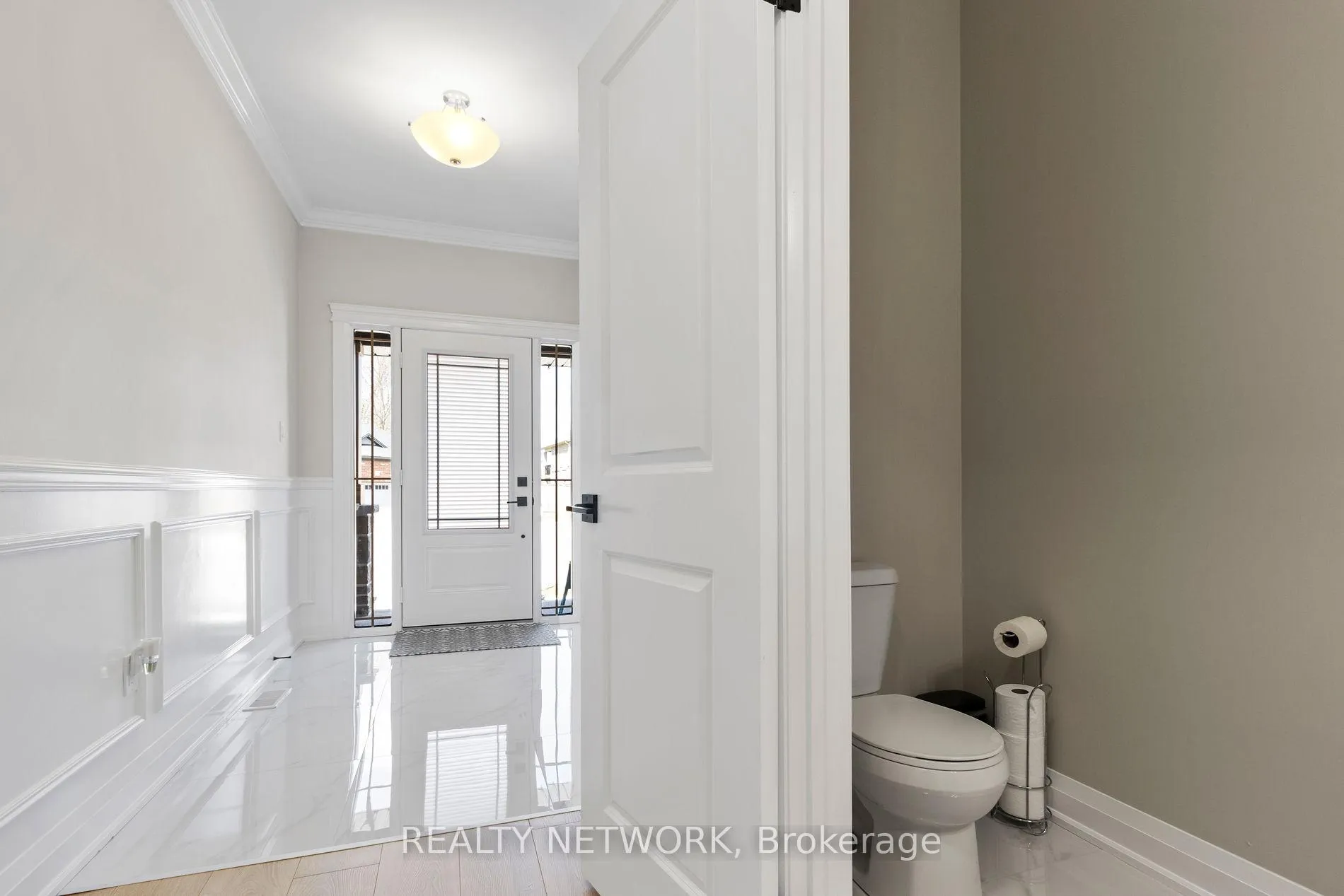 Photo 15 of 24 Tamarack Way, Norfolk, Simcoe — HOMEH
