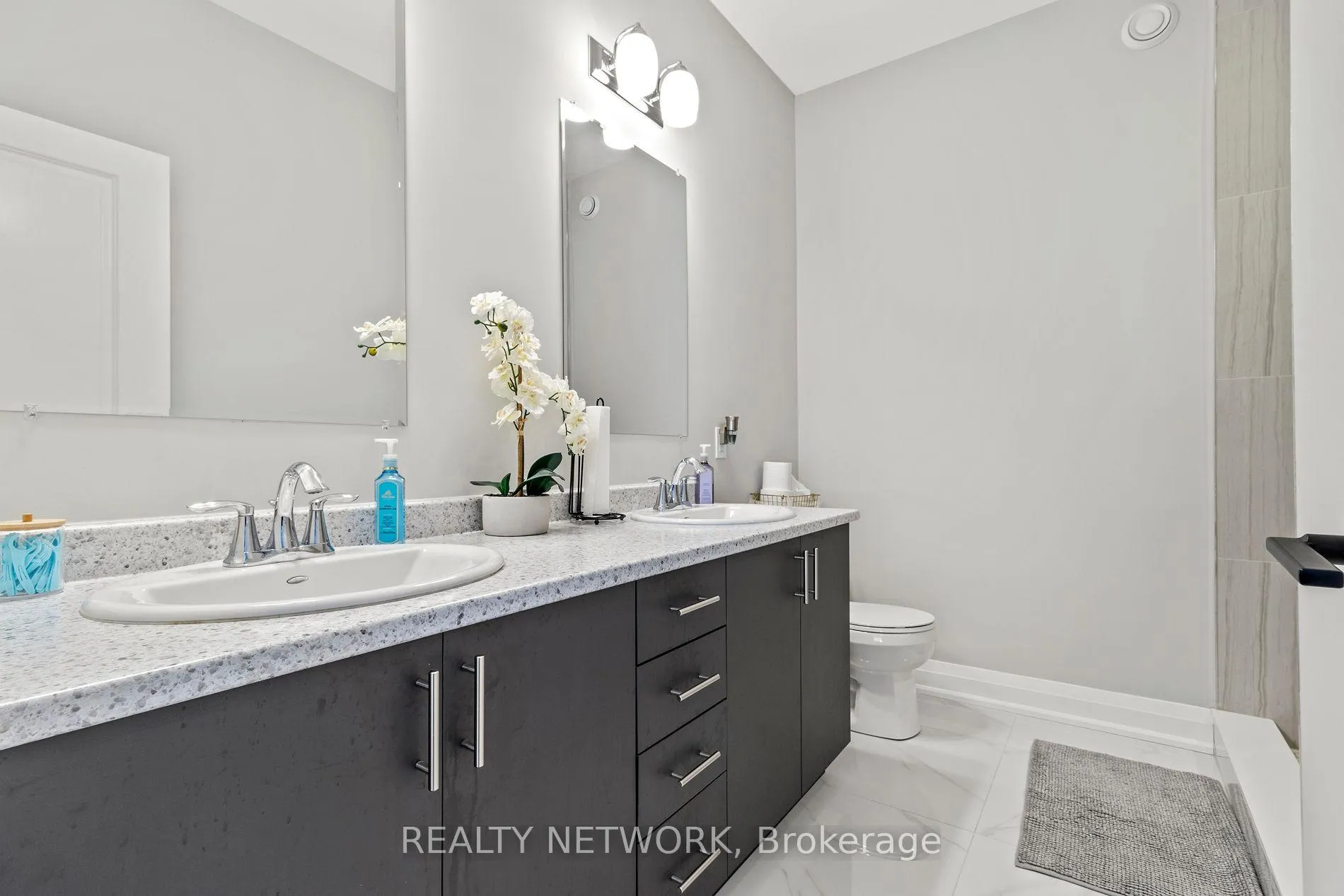 Photo 19 of 24 Tamarack Way, Norfolk, Simcoe — HOMEH