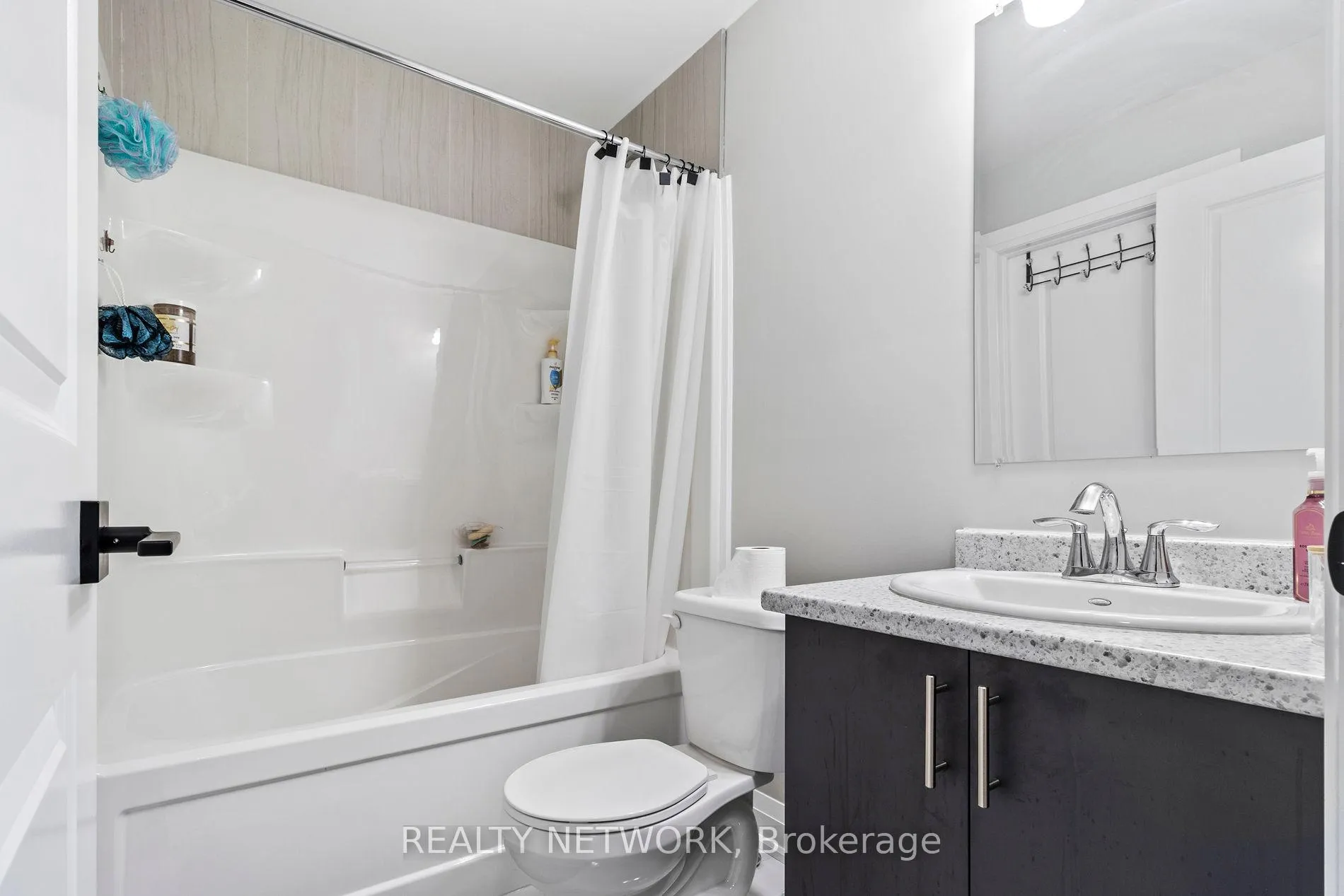 Photo 26 of 24 Tamarack Way, Norfolk, Simcoe — HOMEH