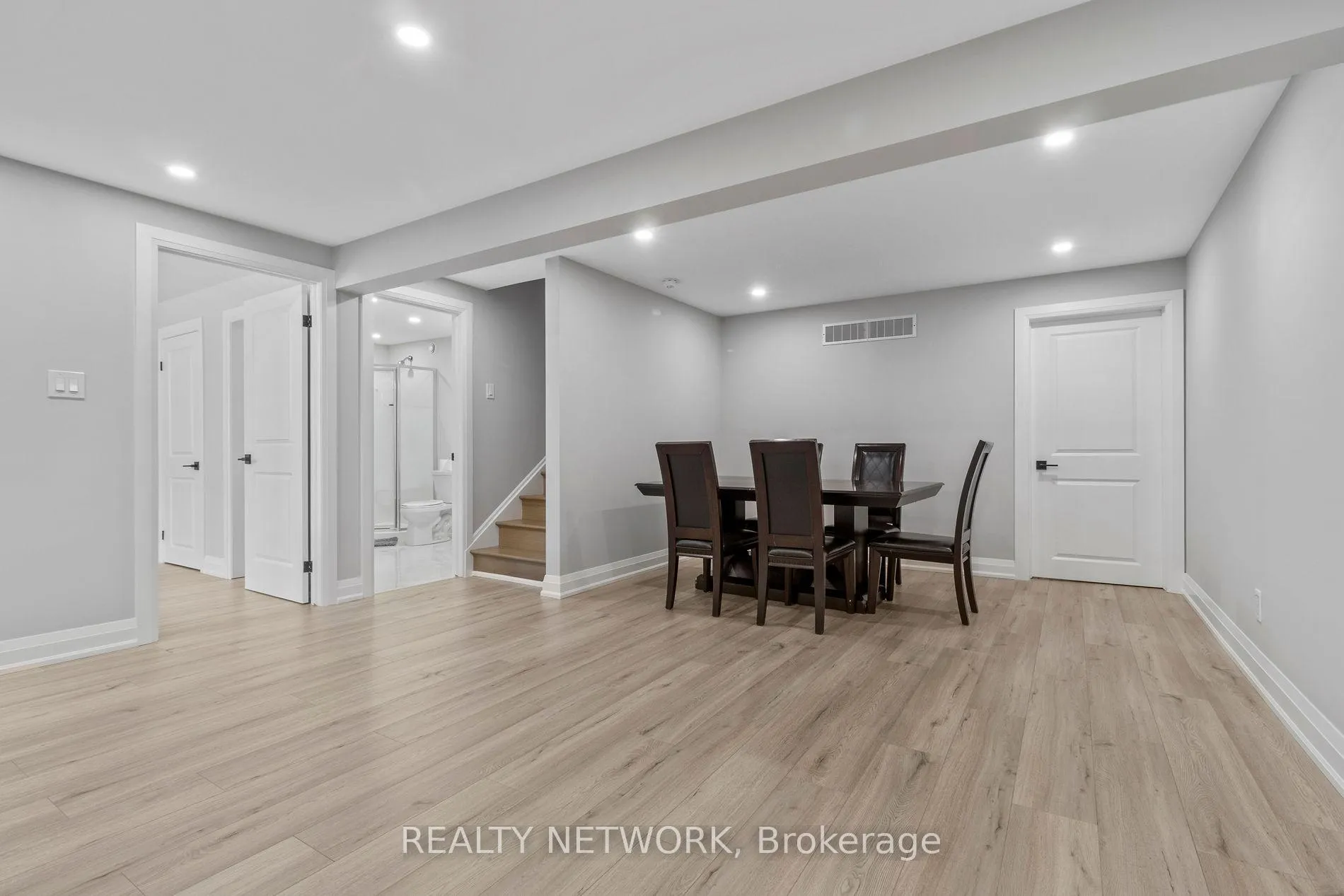 Photo 29 of 24 Tamarack Way, Norfolk, Simcoe — HOMEH