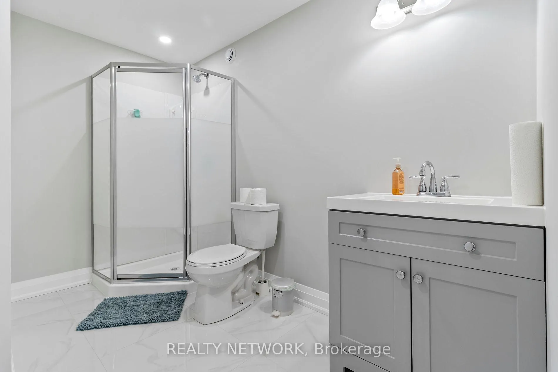 Photo 33 of 24 Tamarack Way, Norfolk, Simcoe — HOMEH