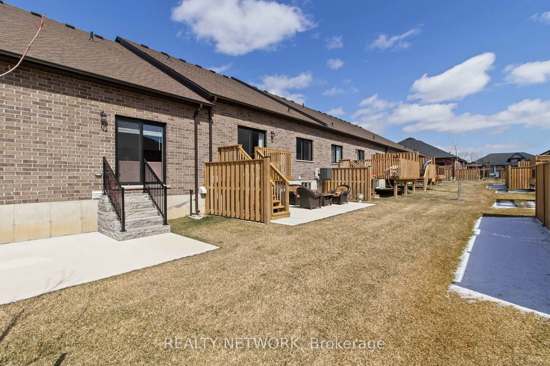 Photo 36 of 24 Tamarack Way, Norfolk, Simcoe — HOMEH