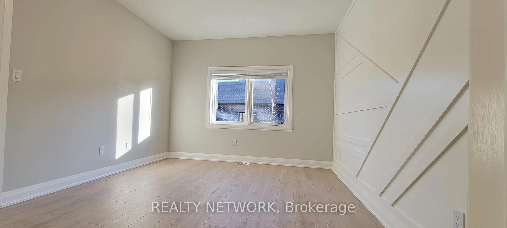 Photo 38 of 24 Tamarack Way, Norfolk, Simcoe — HOMEH
