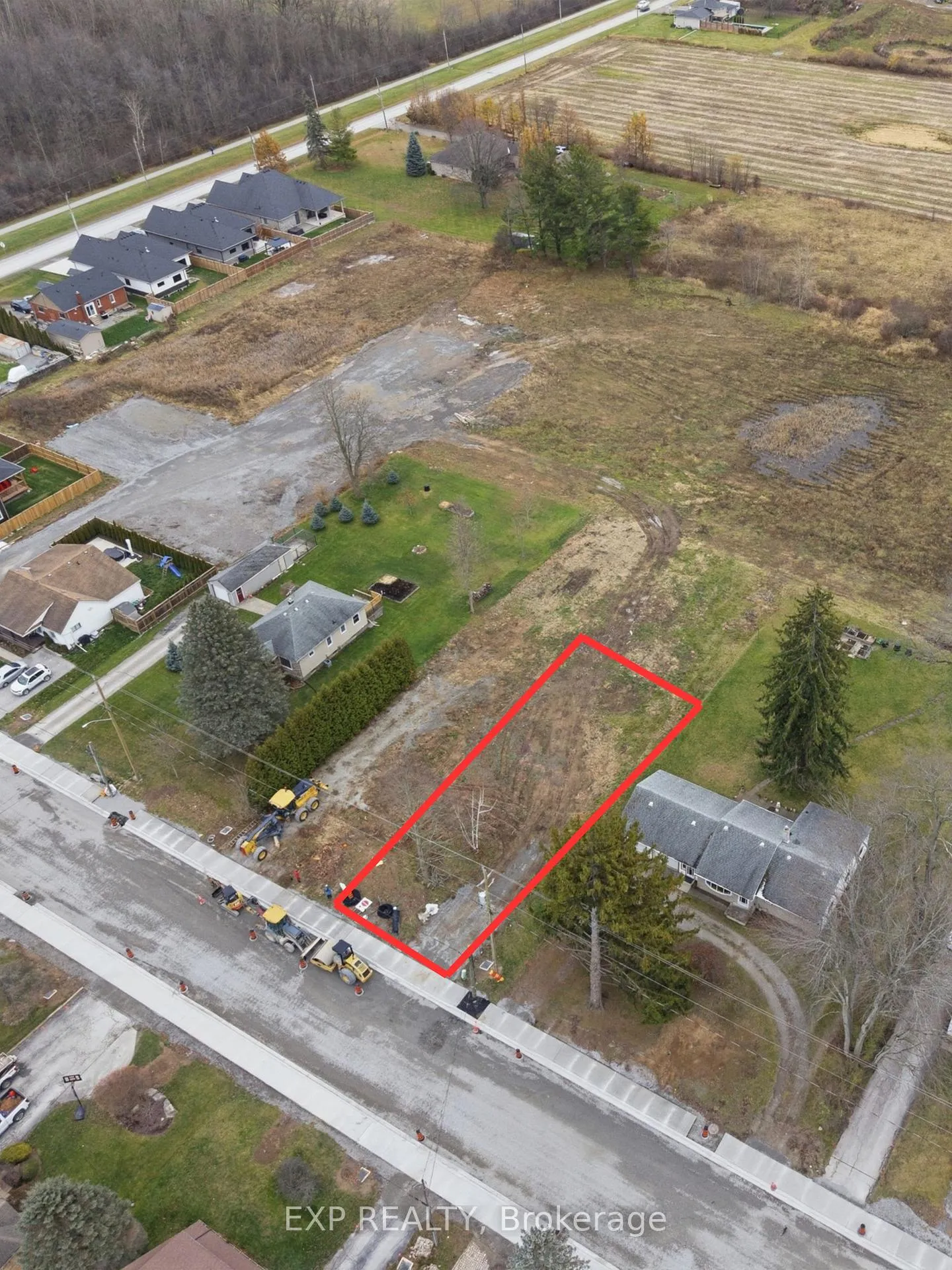 Photo 1 of 715 Quaker Road, Pelham, Fonthill — HOMEH