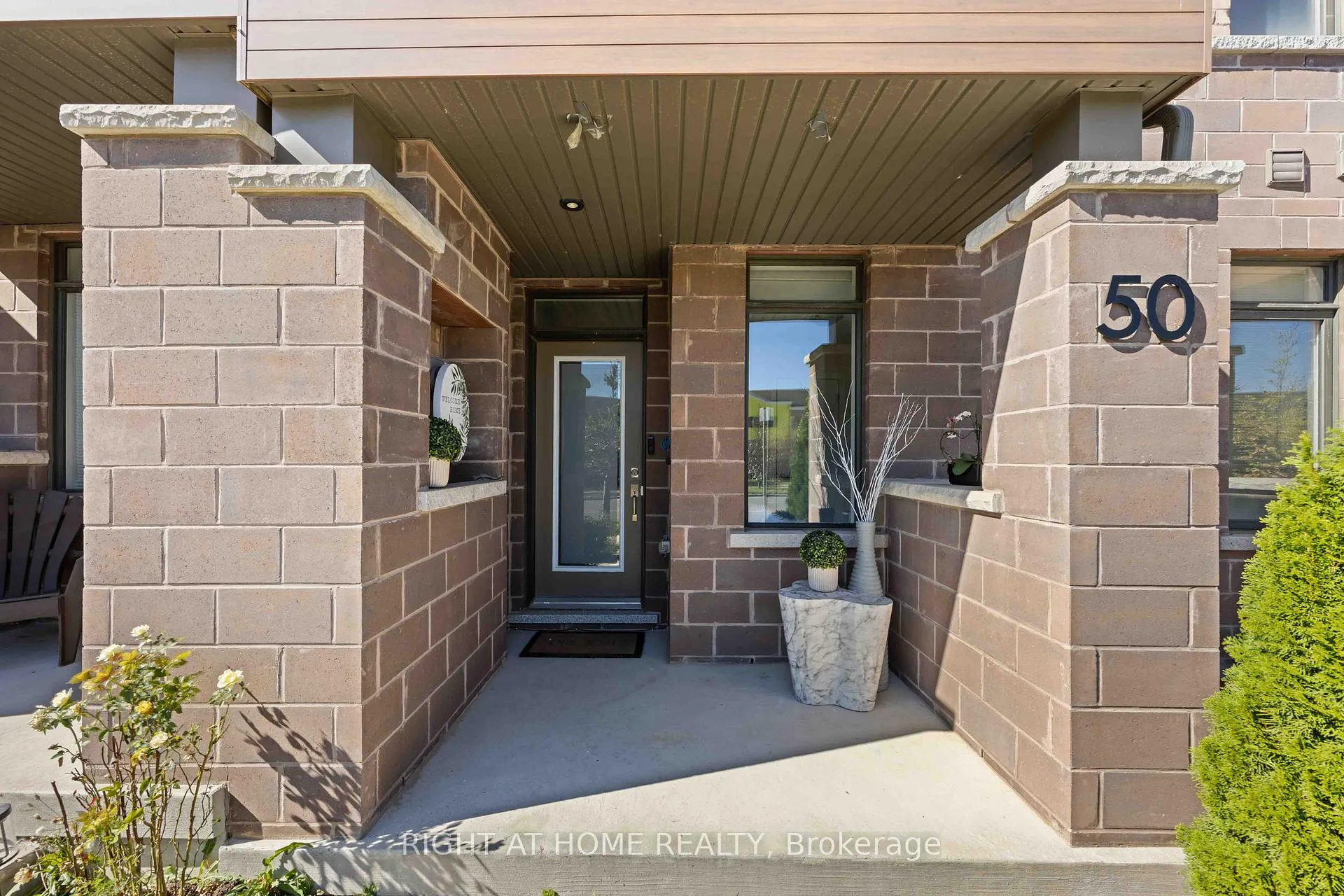 Photo 2 of 50 Troon Avenue, Vaughan, Rural Vaughan — HOMEH