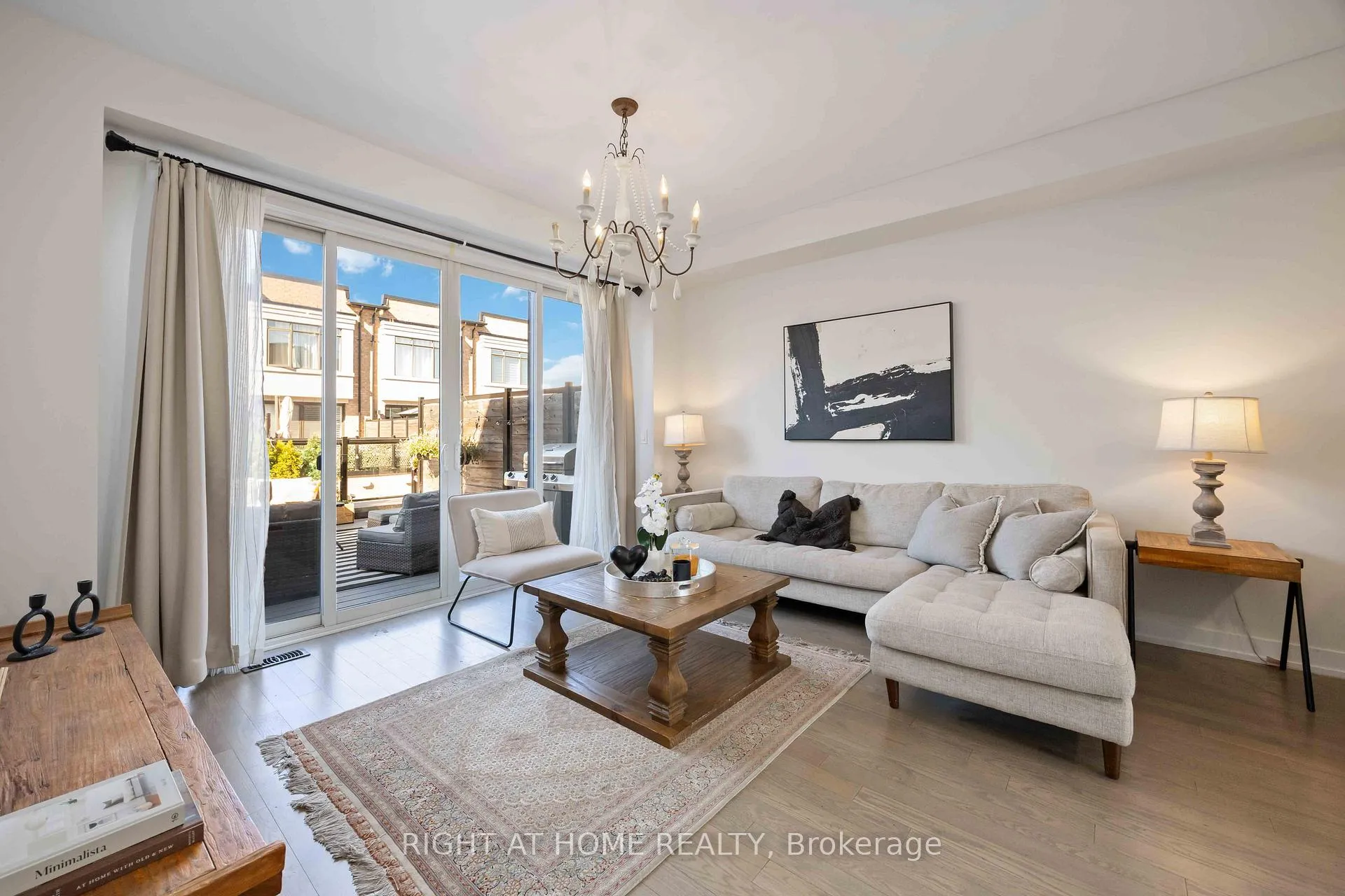 Photo 6 of 50 Troon Avenue, Vaughan, Rural Vaughan — HOMEH