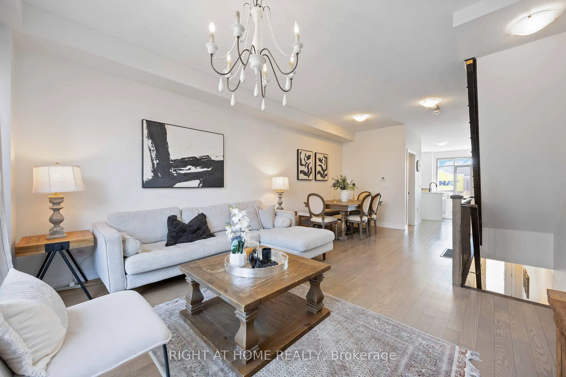 Photo 9 of 50 Troon Avenue, Vaughan, Rural Vaughan — HOMEH