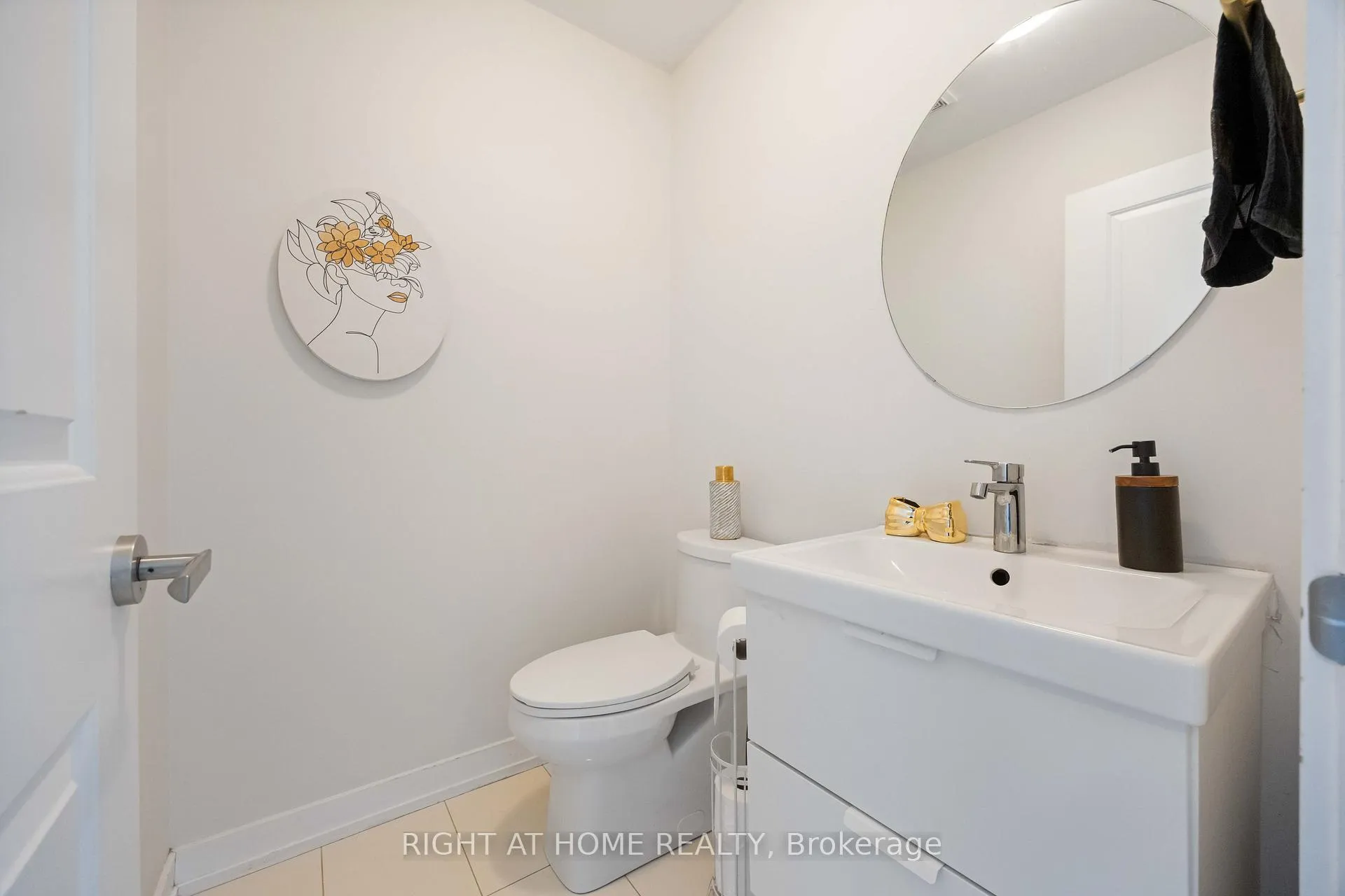 Photo 14 of 50 Troon Avenue, Vaughan, Rural Vaughan — HOMEH