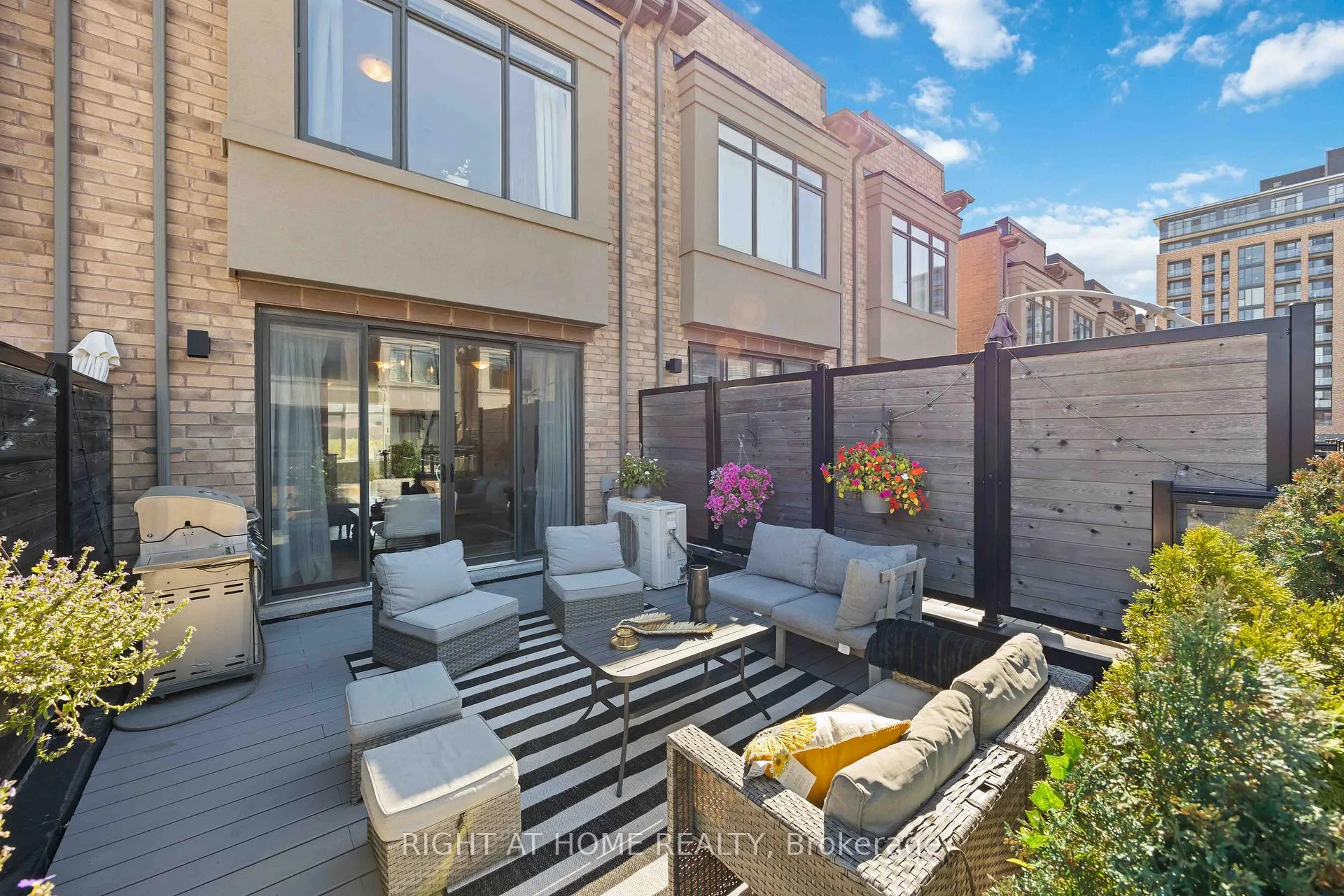 Photo 15 of 50 Troon Avenue, Vaughan, Rural Vaughan — HOMEH