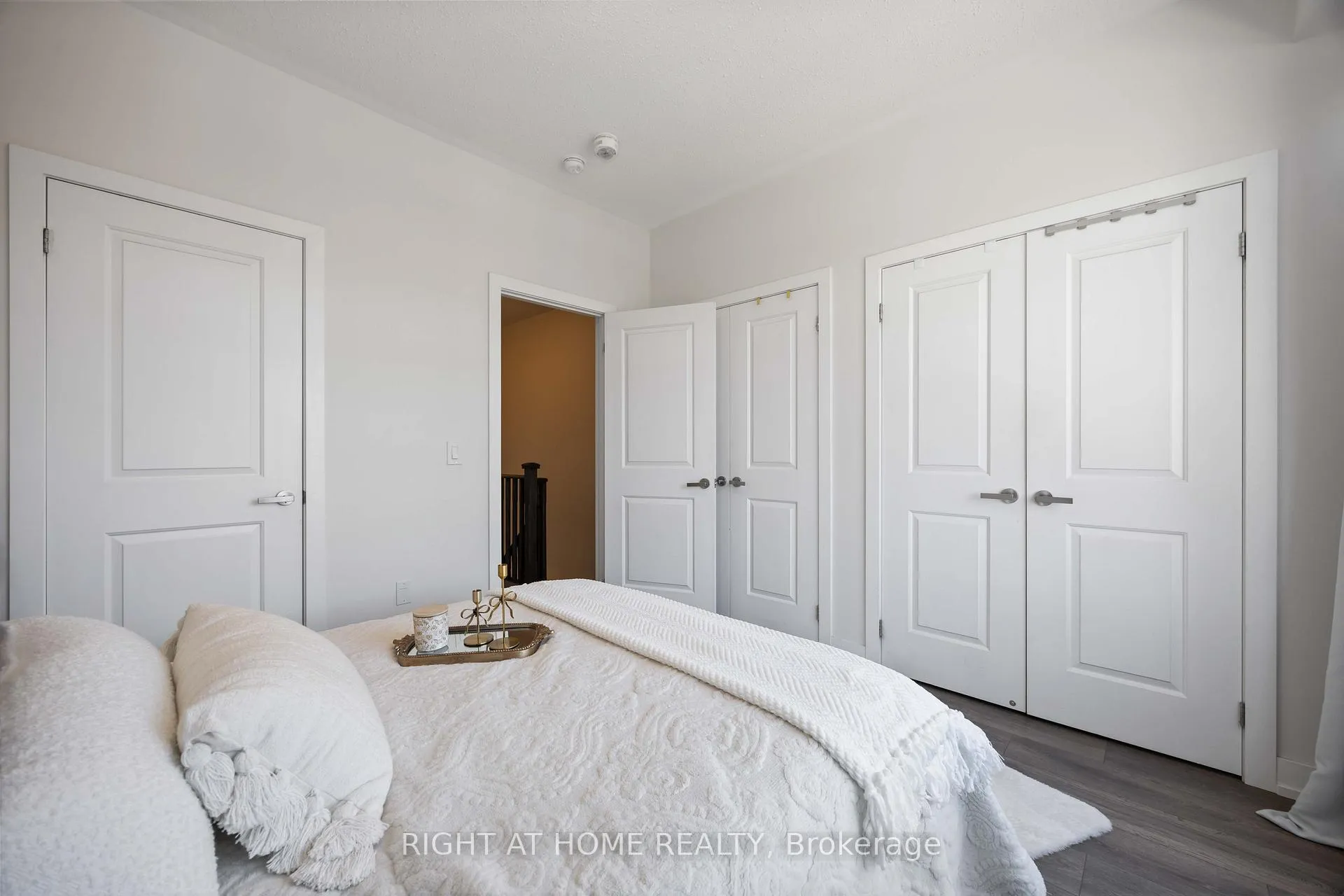 Photo 17 of 50 Troon Avenue, Vaughan, Rural Vaughan — HOMEH