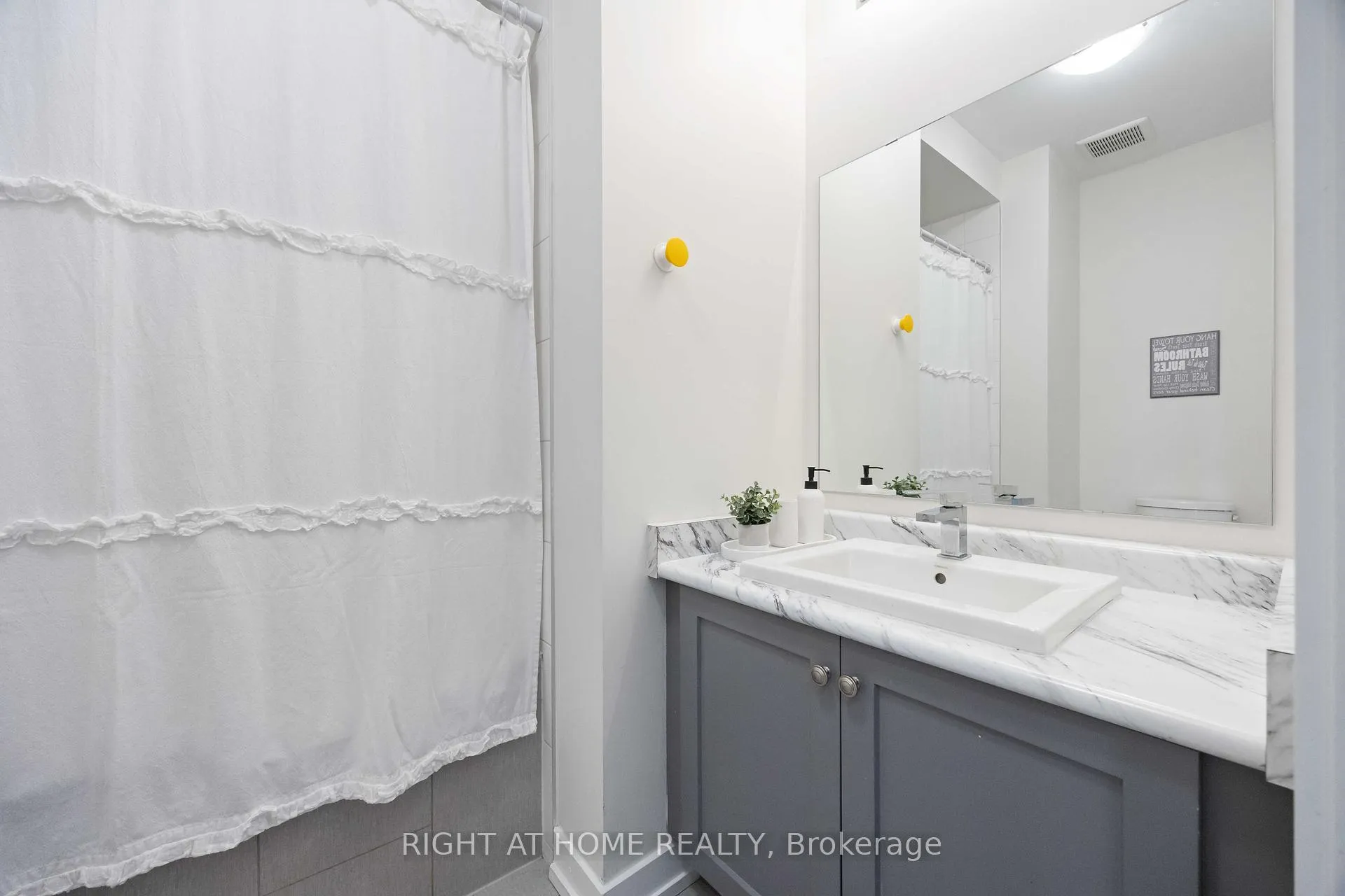 Photo 21 of 50 Troon Avenue, Vaughan, Rural Vaughan — HOMEH