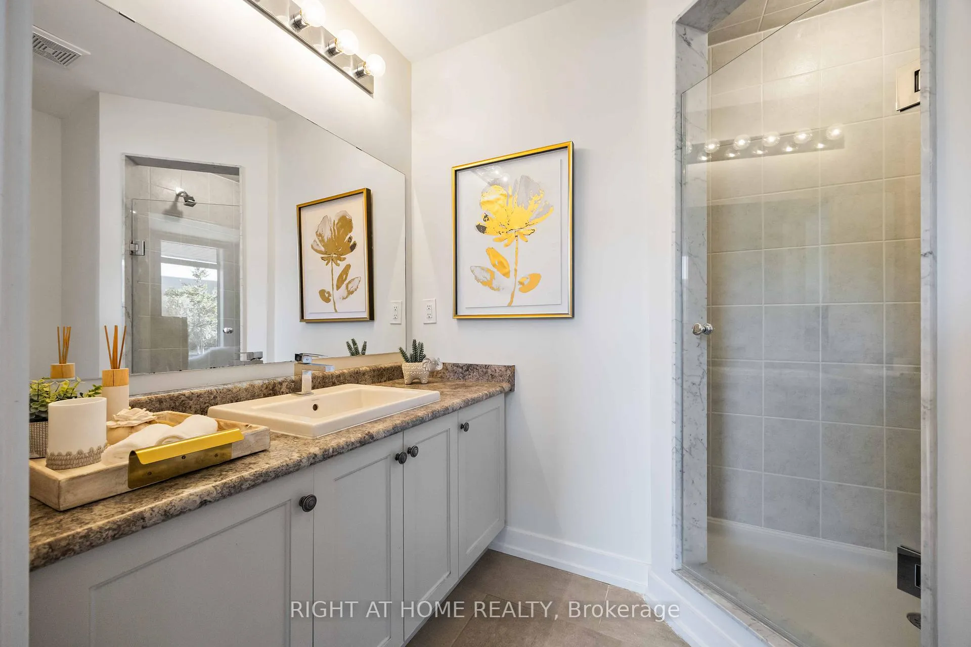 Photo 23 of 50 Troon Avenue, Vaughan, Rural Vaughan — HOMEH
