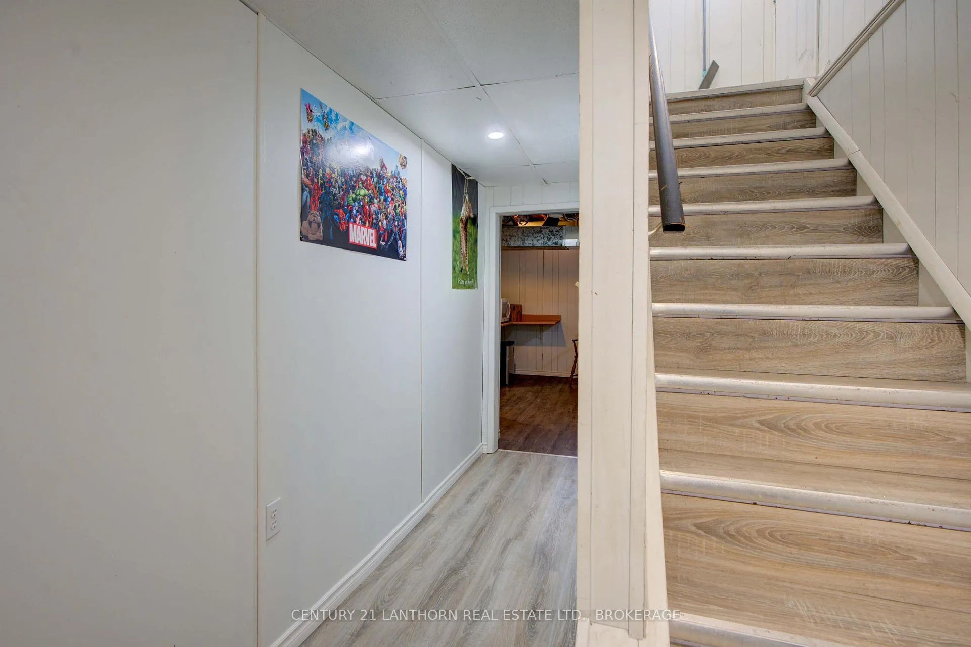 Photo 10 of 6 Woodstone Crescent, Kingston, Central City West — HOMEH