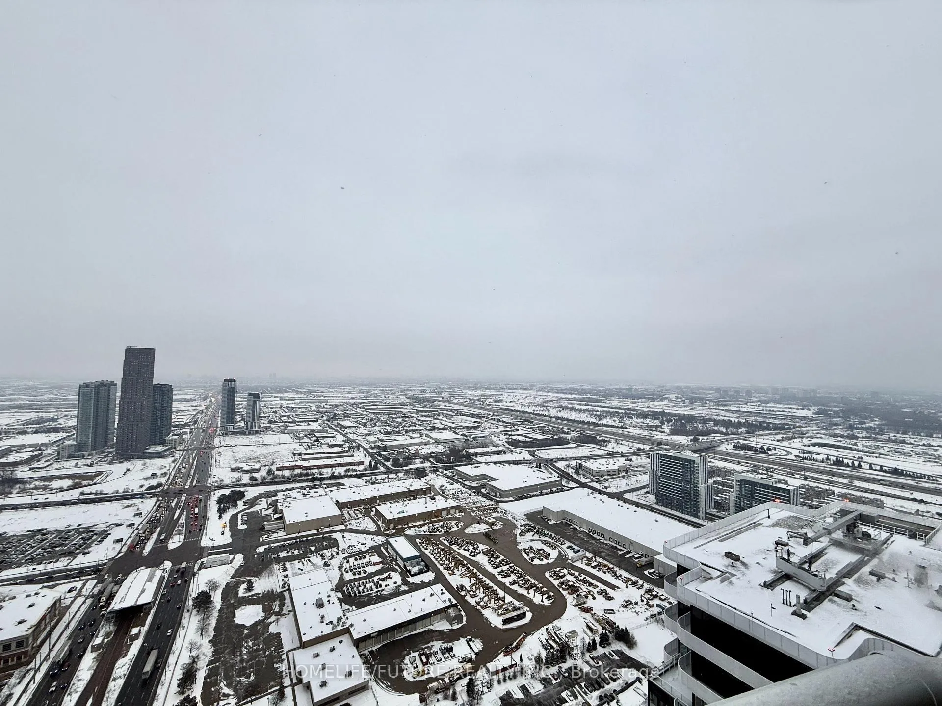 Photo 9 of Unit 5708, 8 Interchange Way, Vaughan, Vaughan Corporate Centre — HOMEH