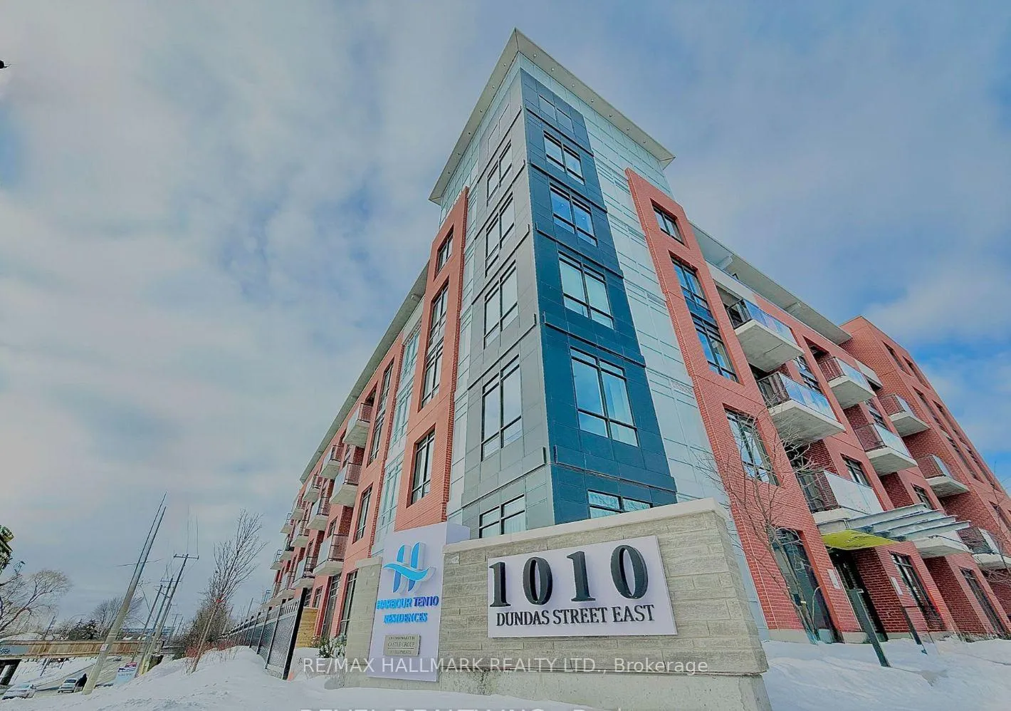 Front of Unit 317, 1010 Dundas Street E