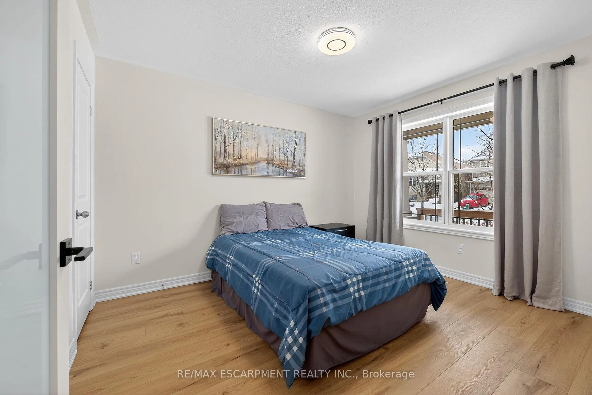 Photo 17 of 9 Chicory Crescent, St. Catharines, Haig — HOMEH
