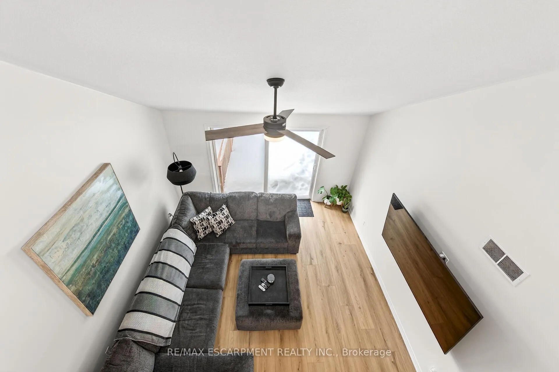 Photo 26 of 9 Chicory Crescent, St. Catharines, Haig — HOMEH