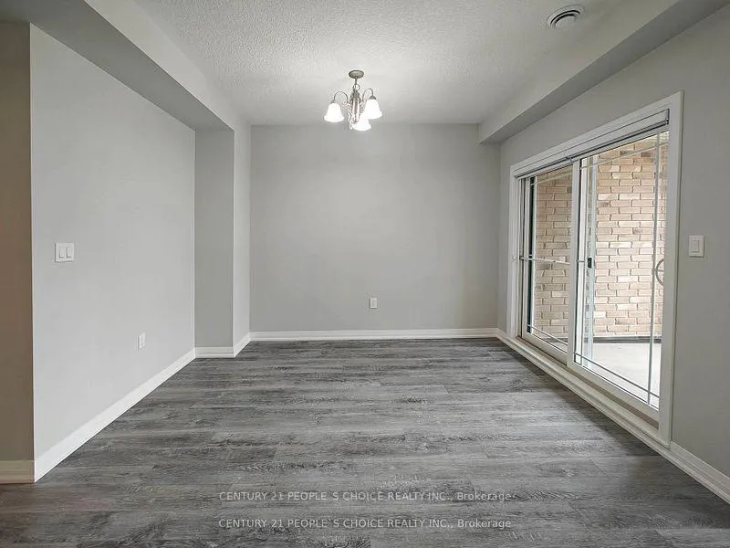 Photo 17 of 21 Aqua Lane, Hamilton, Rural Glanbrook — HOMEH