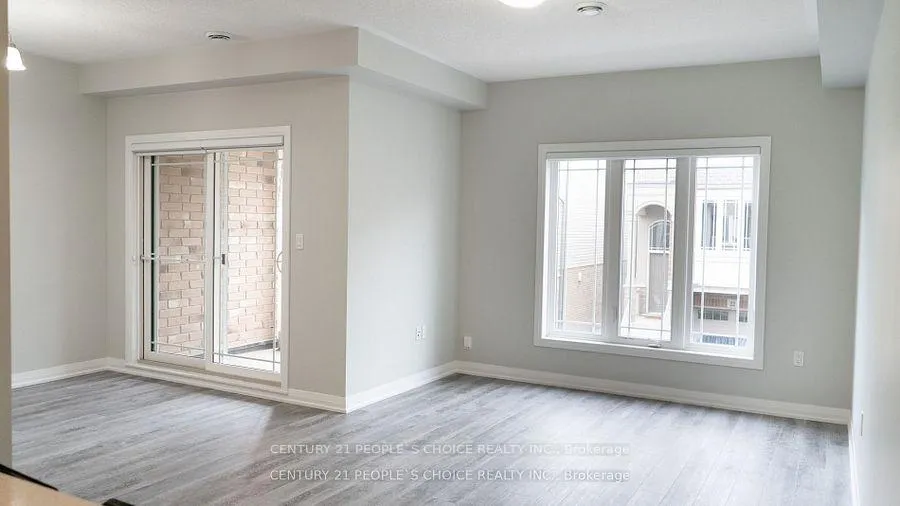 Photo 19 of 21 Aqua Lane, Hamilton, Rural Glanbrook — HOMEH