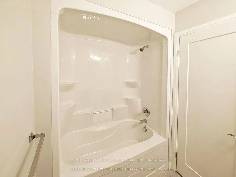 Photo 27 of 21 Aqua Lane, Hamilton, Rural Glanbrook — HOMEH