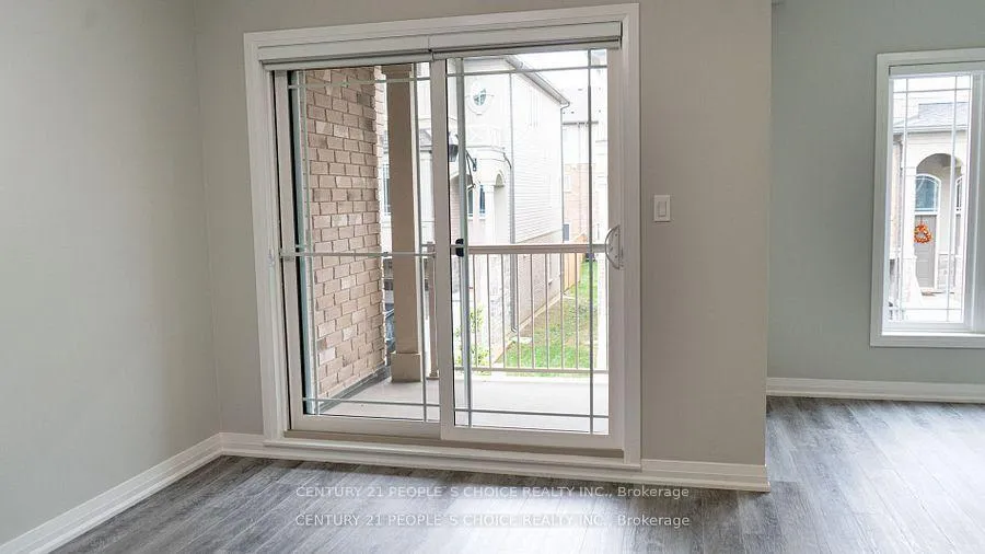 Photo 34 of 21 Aqua Lane, Hamilton, Rural Glanbrook — HOMEH