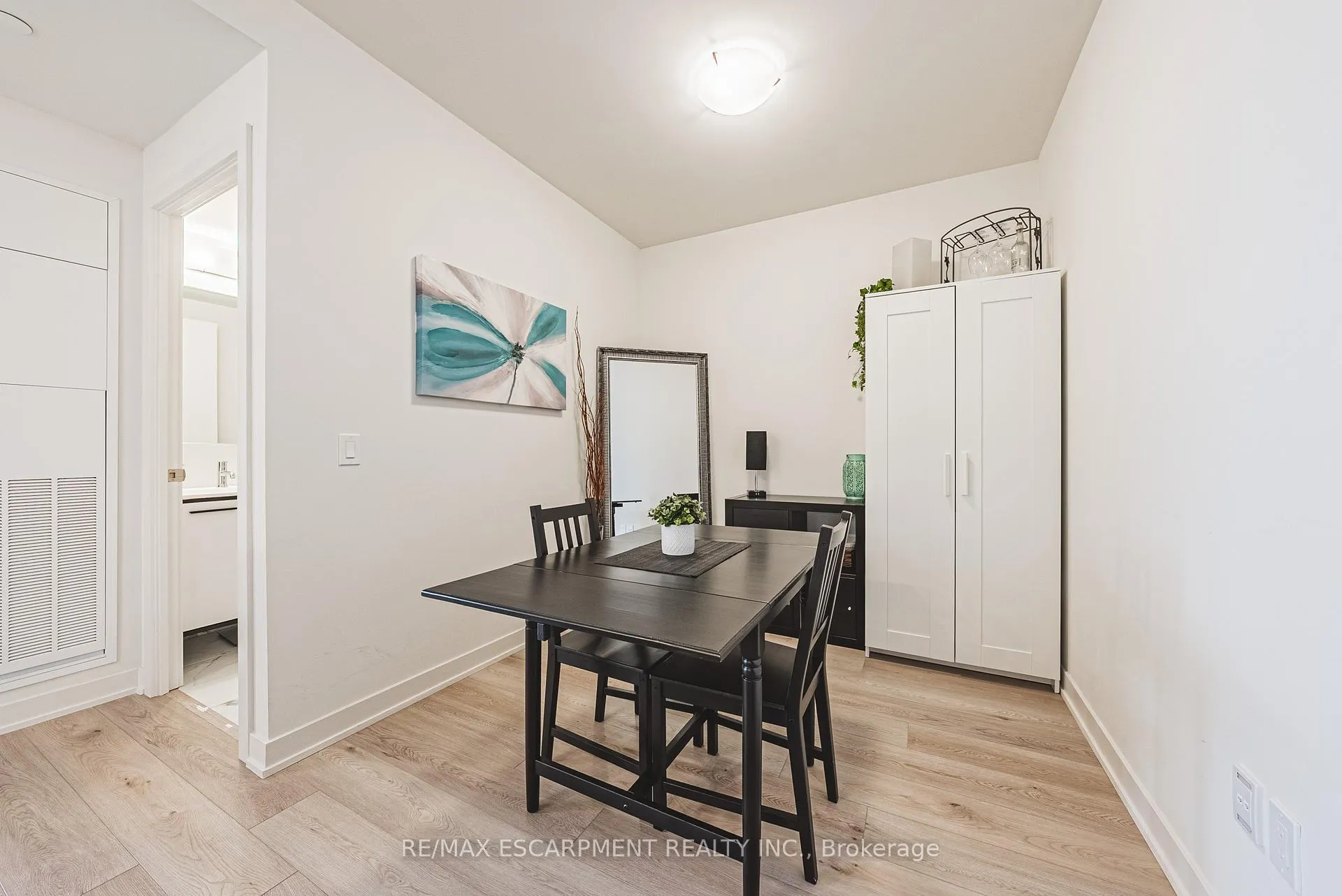 Photo 9 of Unit 1710, 385 Winston Road, Grimsby, Grimsby Beach — HOMEH