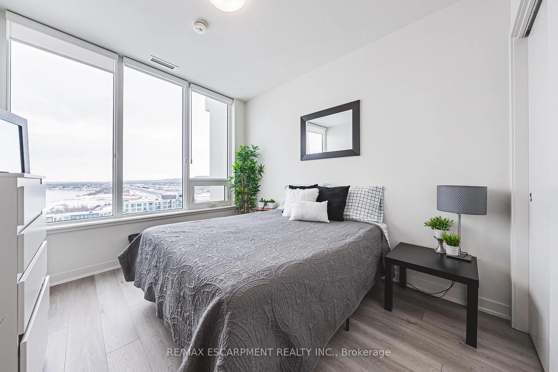 Photo 16 of Unit 1710, 385 Winston Road, Grimsby, Grimsby Beach — HOMEH